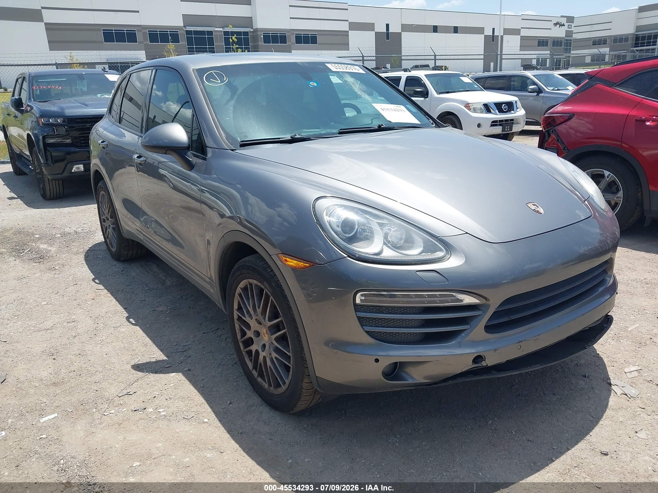 2013 Porsche Cayenne, VIN WP1AA2A24DLA12474 — Side