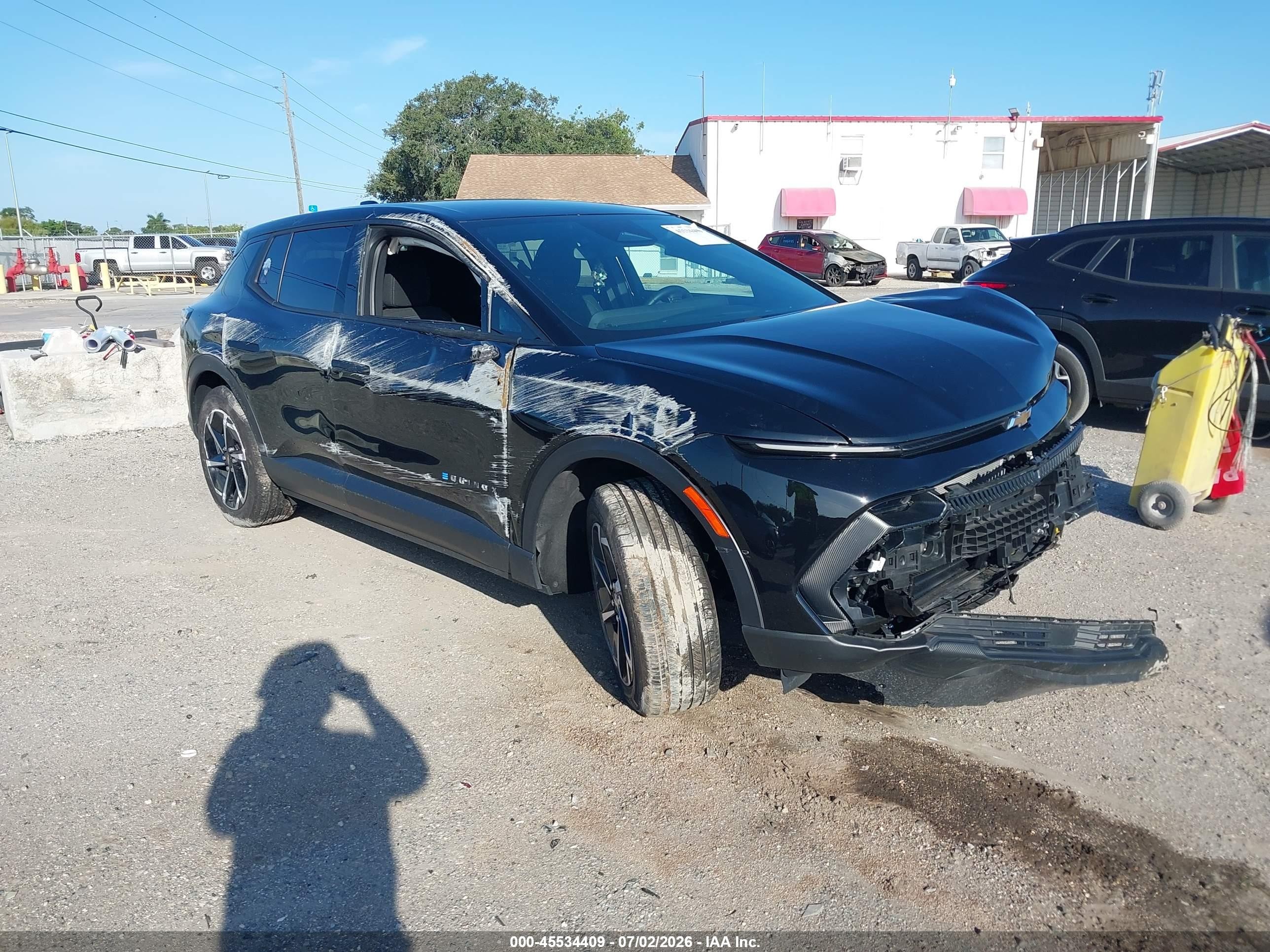 2026 Chevrolet Equinox EV LT, VIN 3GN7DMRRXTS124521 — Front end