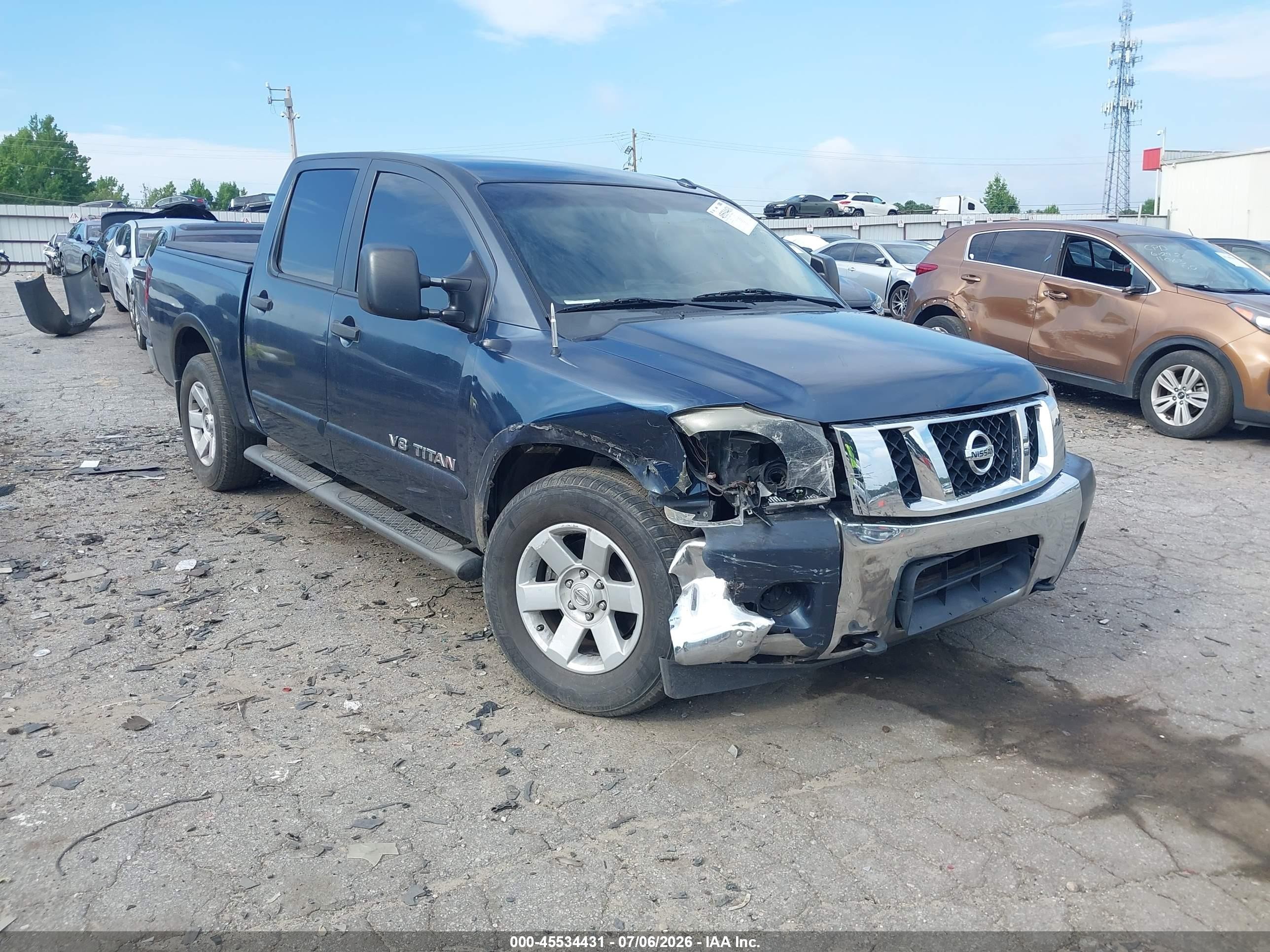 2015 Nissan Titan SV, VIN 1N6BA0ED6FN513991 — Перед