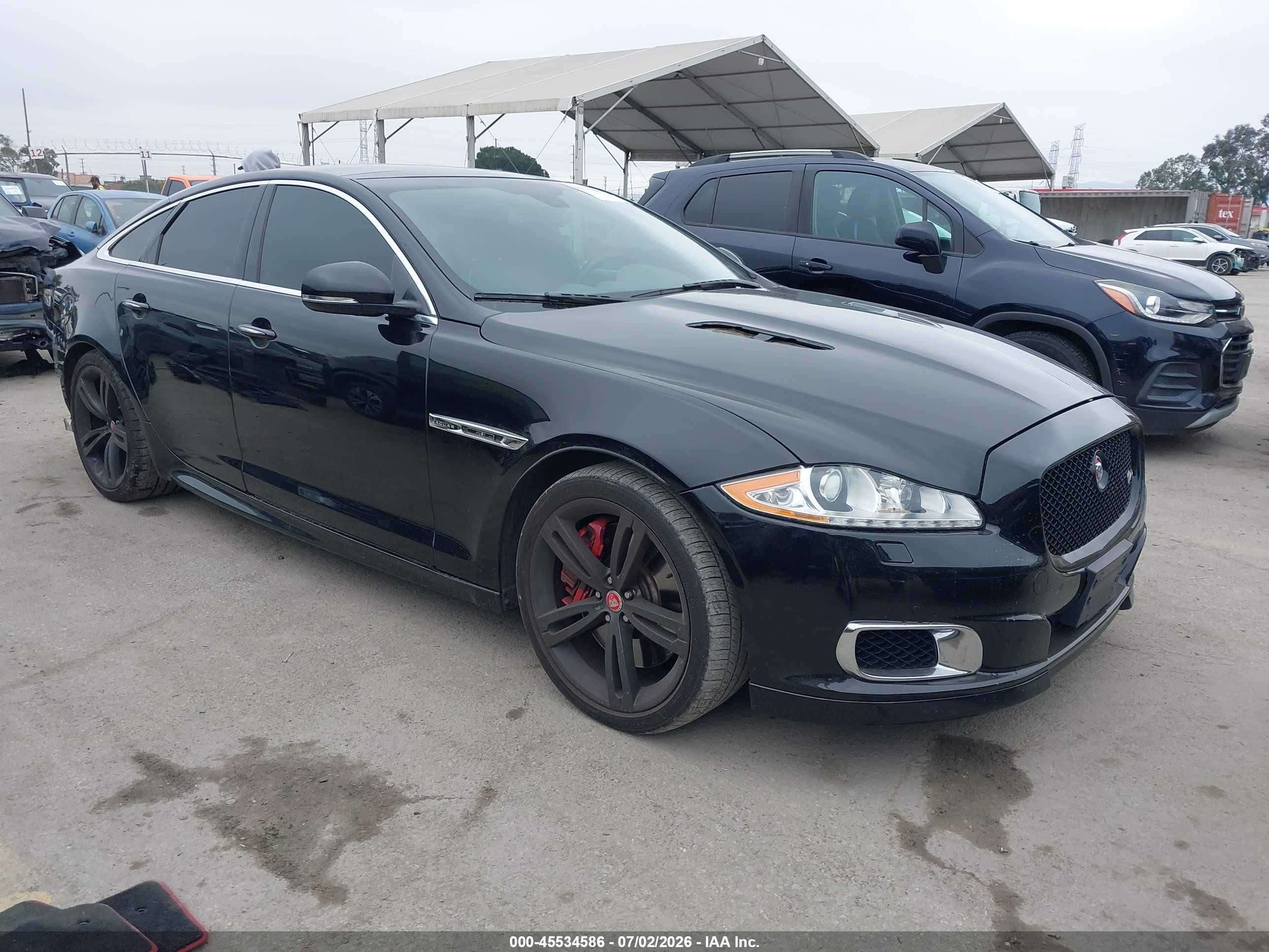 2014 Jaguar XJ R, VIN SAJWA1EK2EMV63754 — Rear end