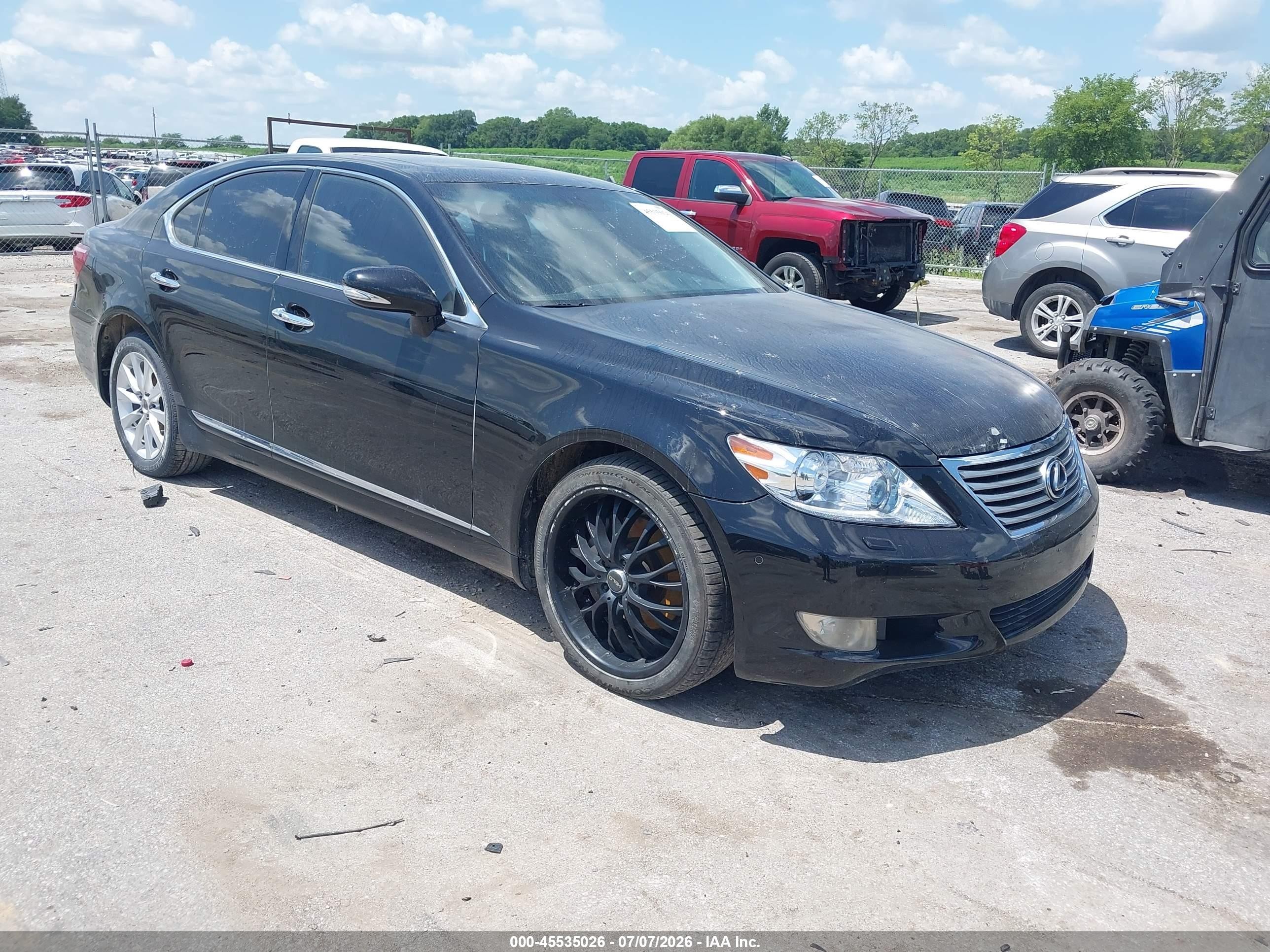 2010 Lexus LS 460, VIN JTHBL5EF8A5098515 — Град
