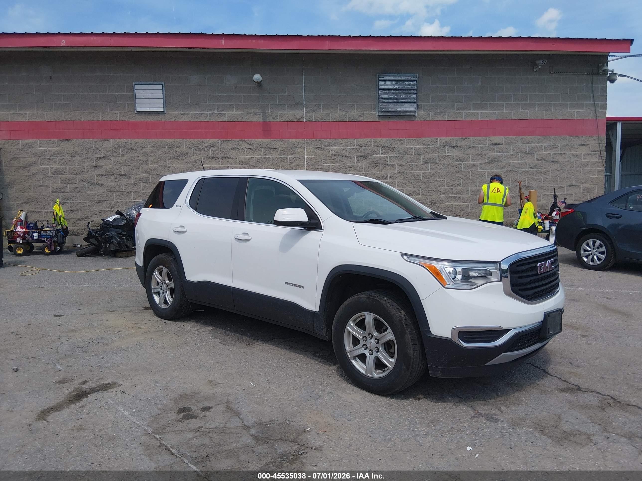 2018 GMC Acadia SLE, VIN 1GKKNRLA7JZ114758 — Зад