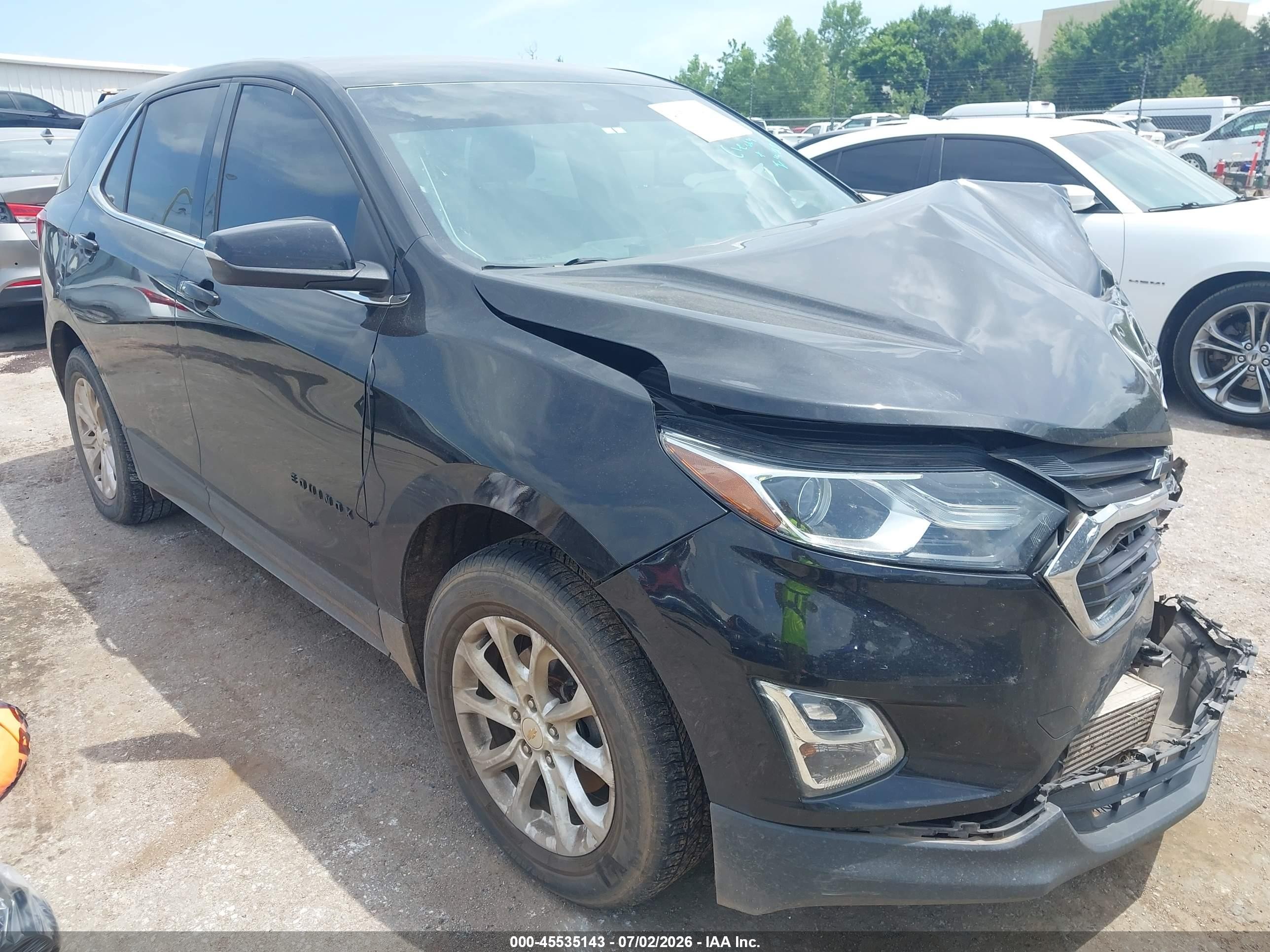 2019 Chevrolet Equinox LT, VIN 2GNAXTEV4K6133836 — Перед