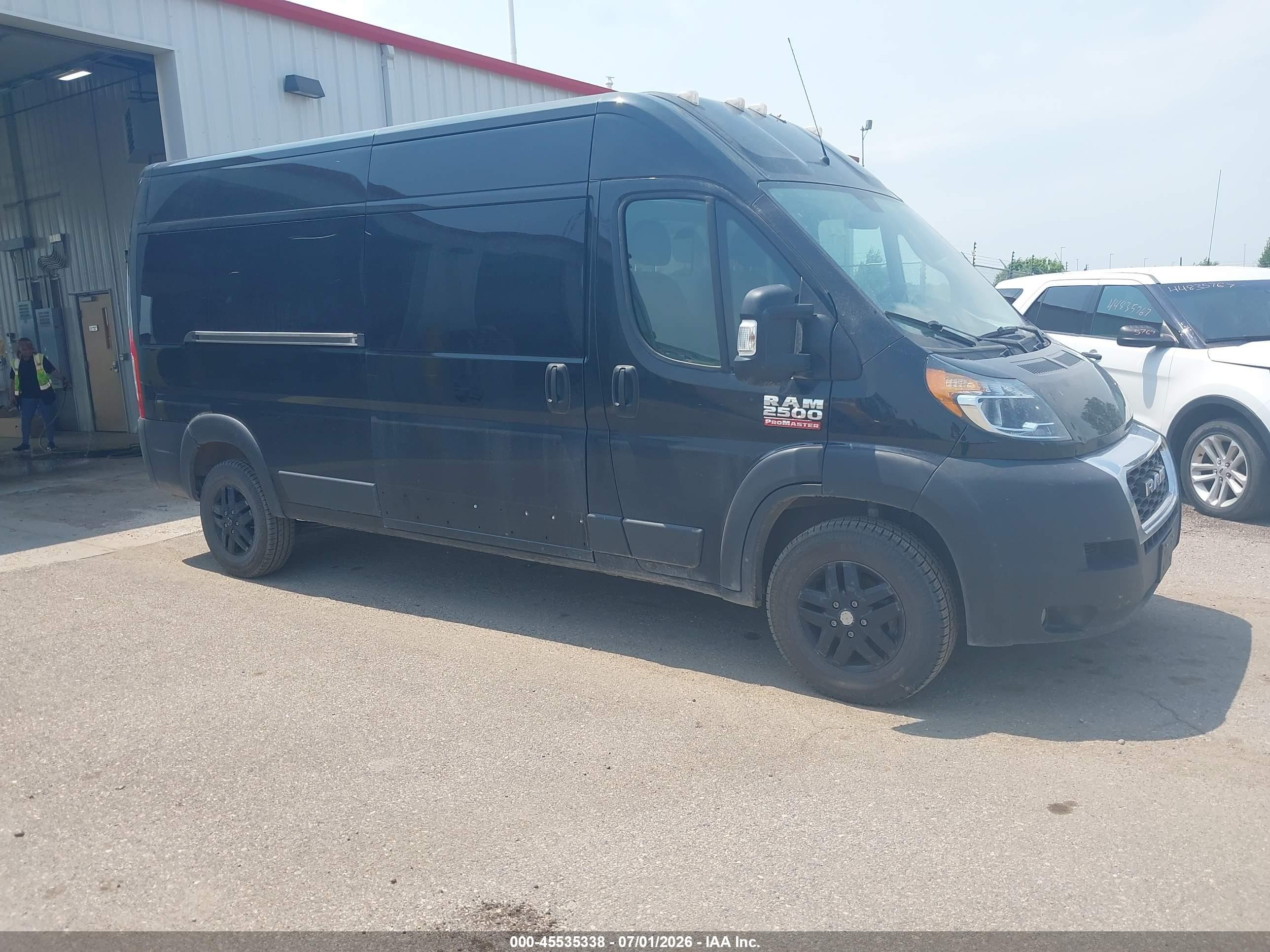 2021 Ram ProMaster Window Van, VIN 3C6LRVPGXME511173 — Normal wear
