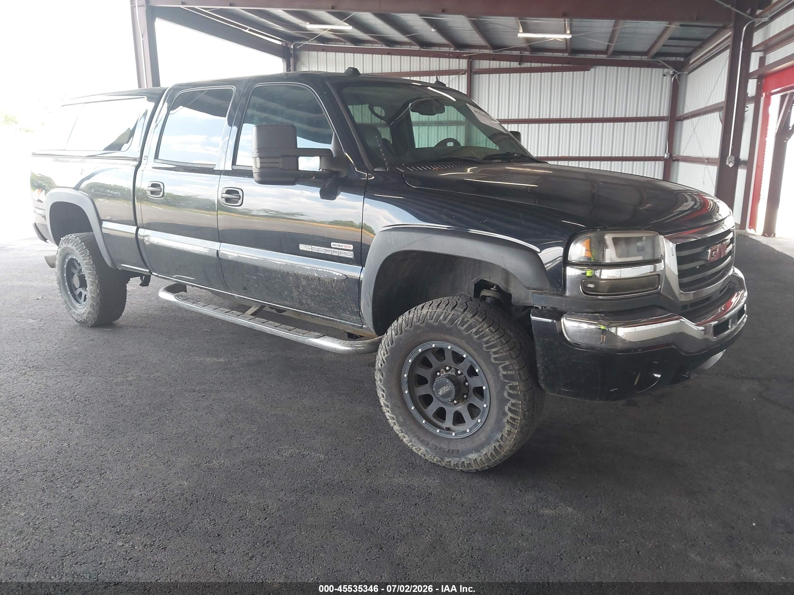 2004 GMC Sierra 2500HD SLE, VIN 1GTHK23284F242785 — Side