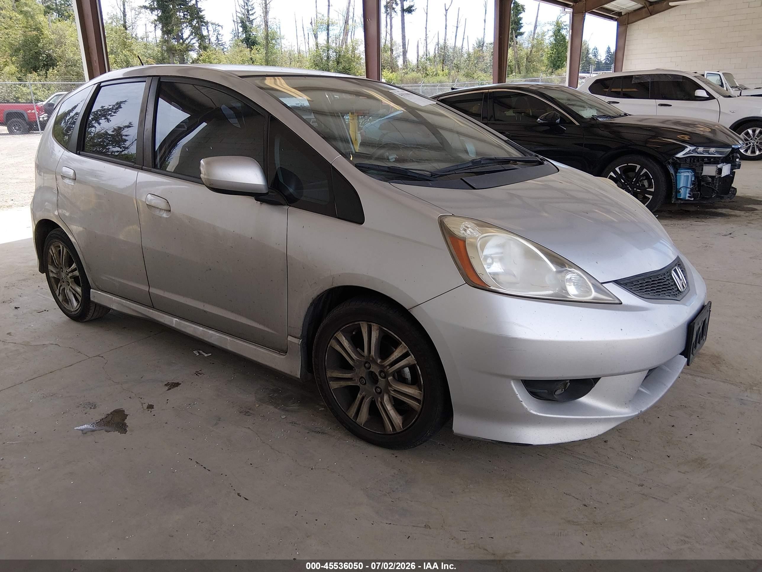 2011 Honda Fit Sport, VIN JHMGE8H5XBS009518 — Перед