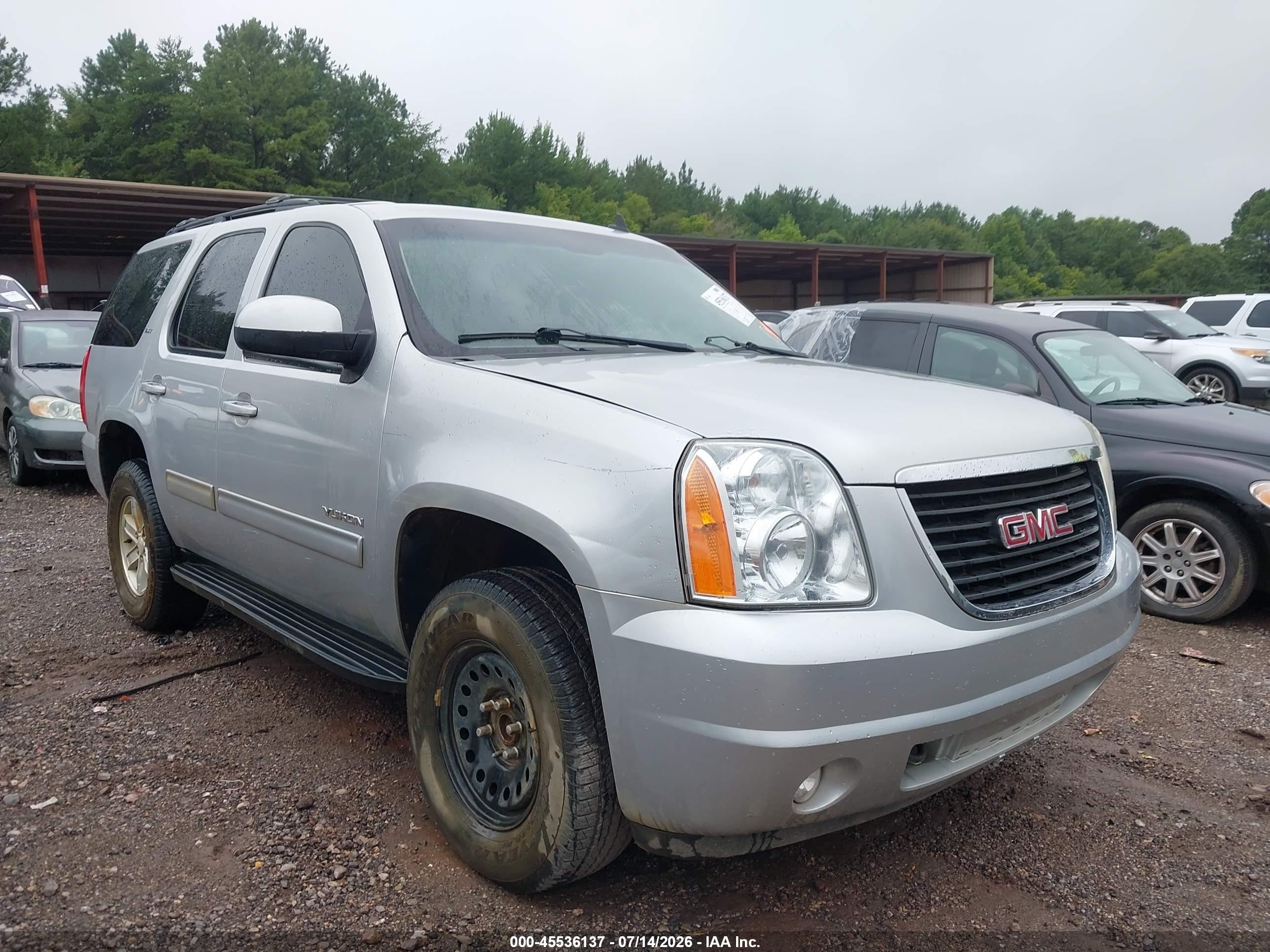 2014 GMC Yukon SLT, VIN 1GKS1CE0XER232175 — Normal wear