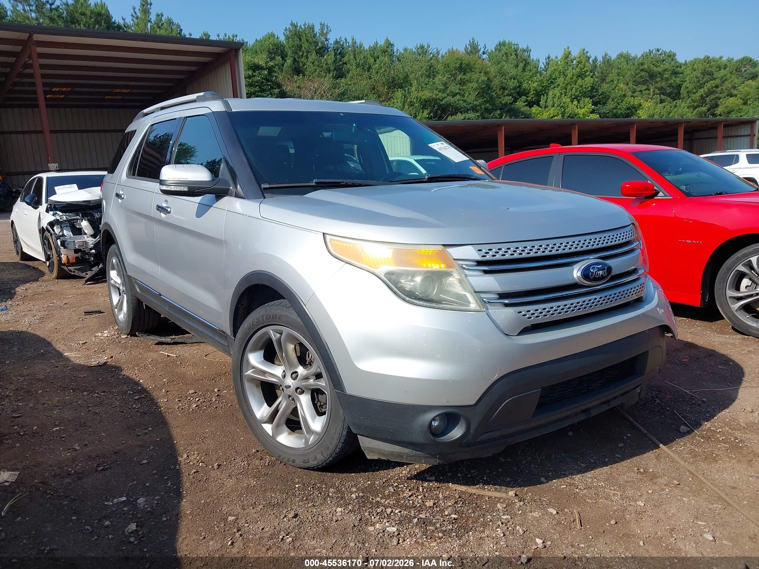 2014 Ford Explorer Limited, VIN 1FM5K7F87EGB64443 — Перед