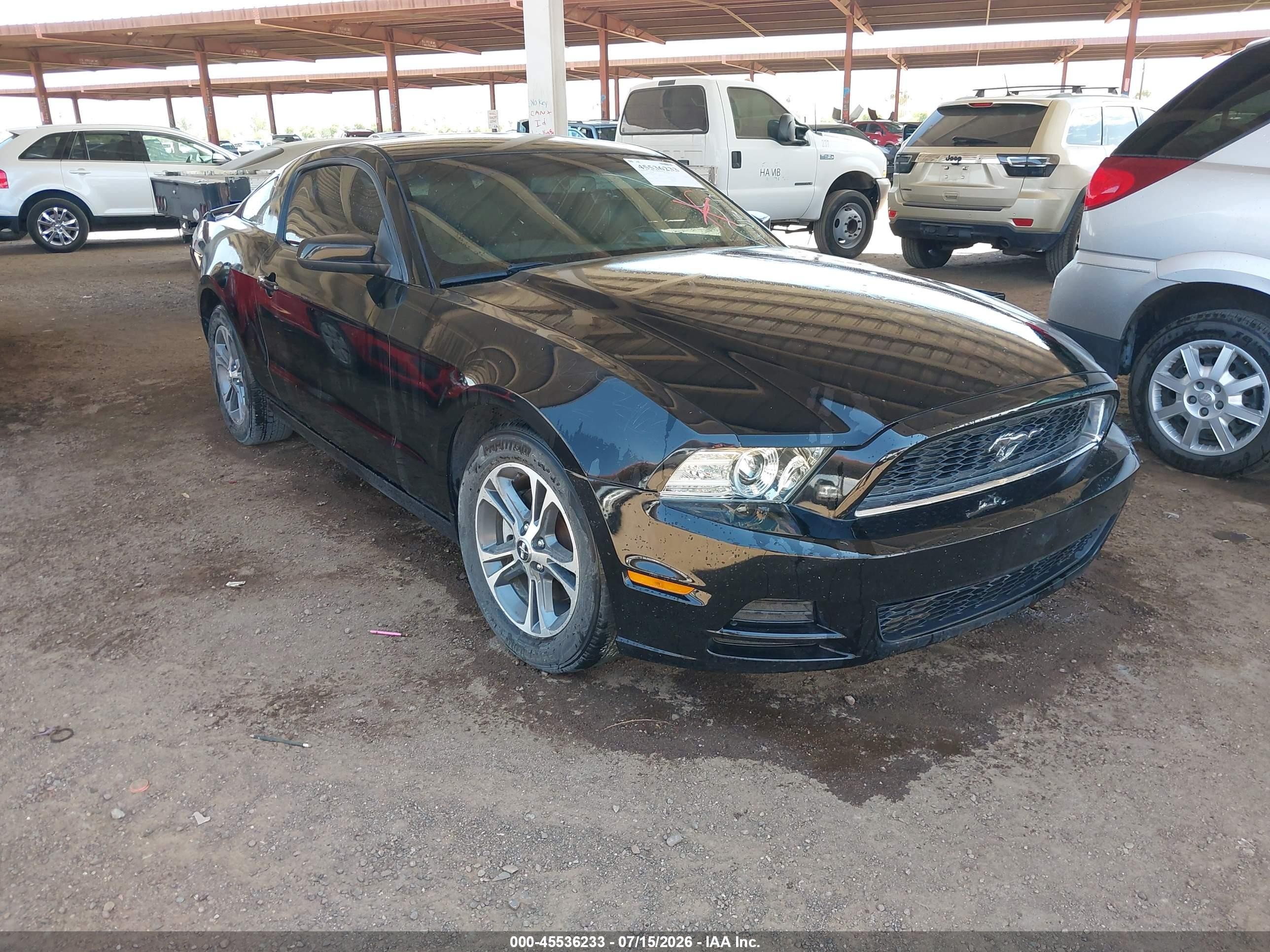 2014 Ford Mustang V6, VIN 1ZVBP8AM2E5260377 — Normal wear