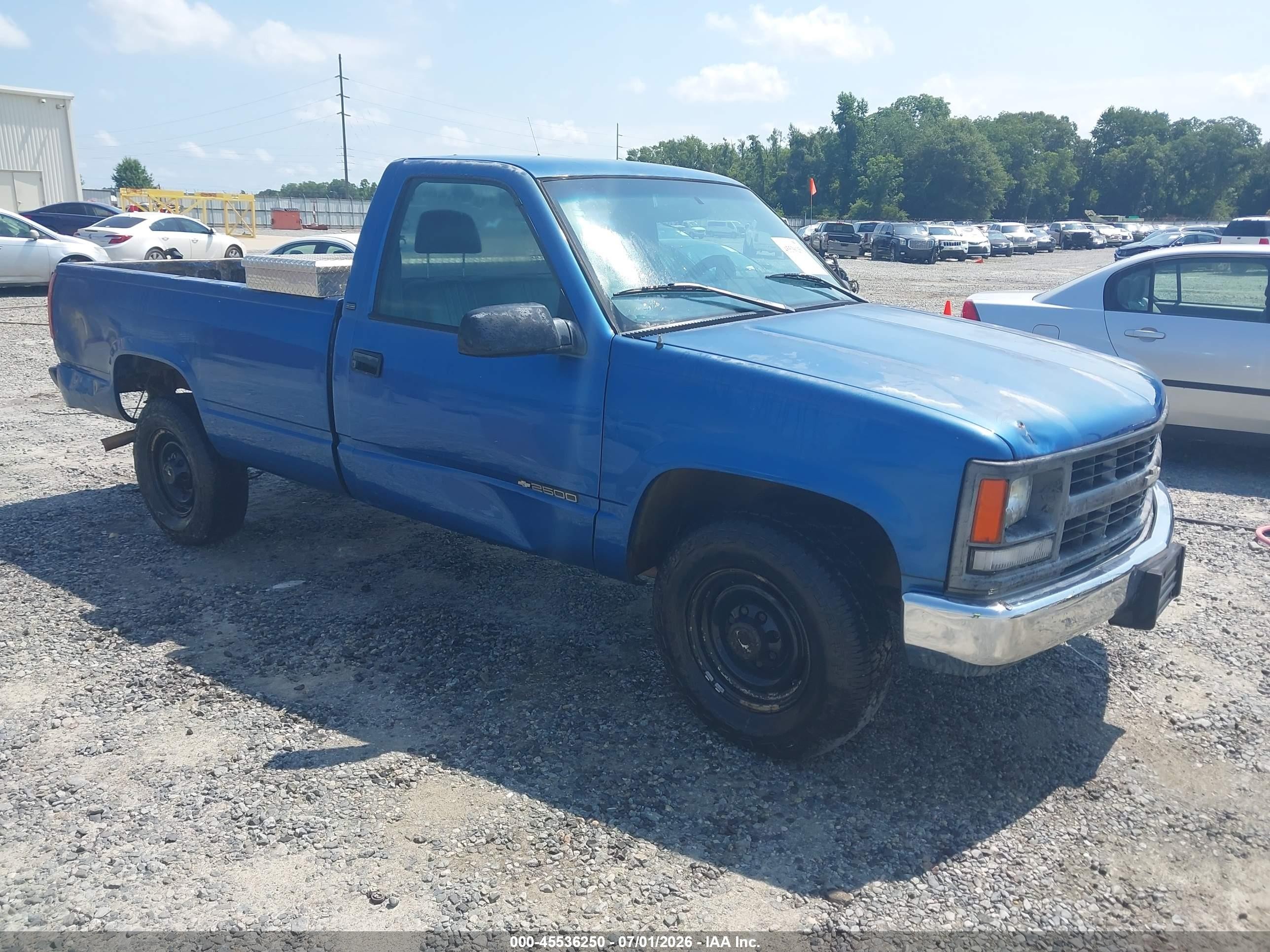 1997 Chevrolet Silverado 2500, VIN 1GCGC24R3VE268478 — Normal wear