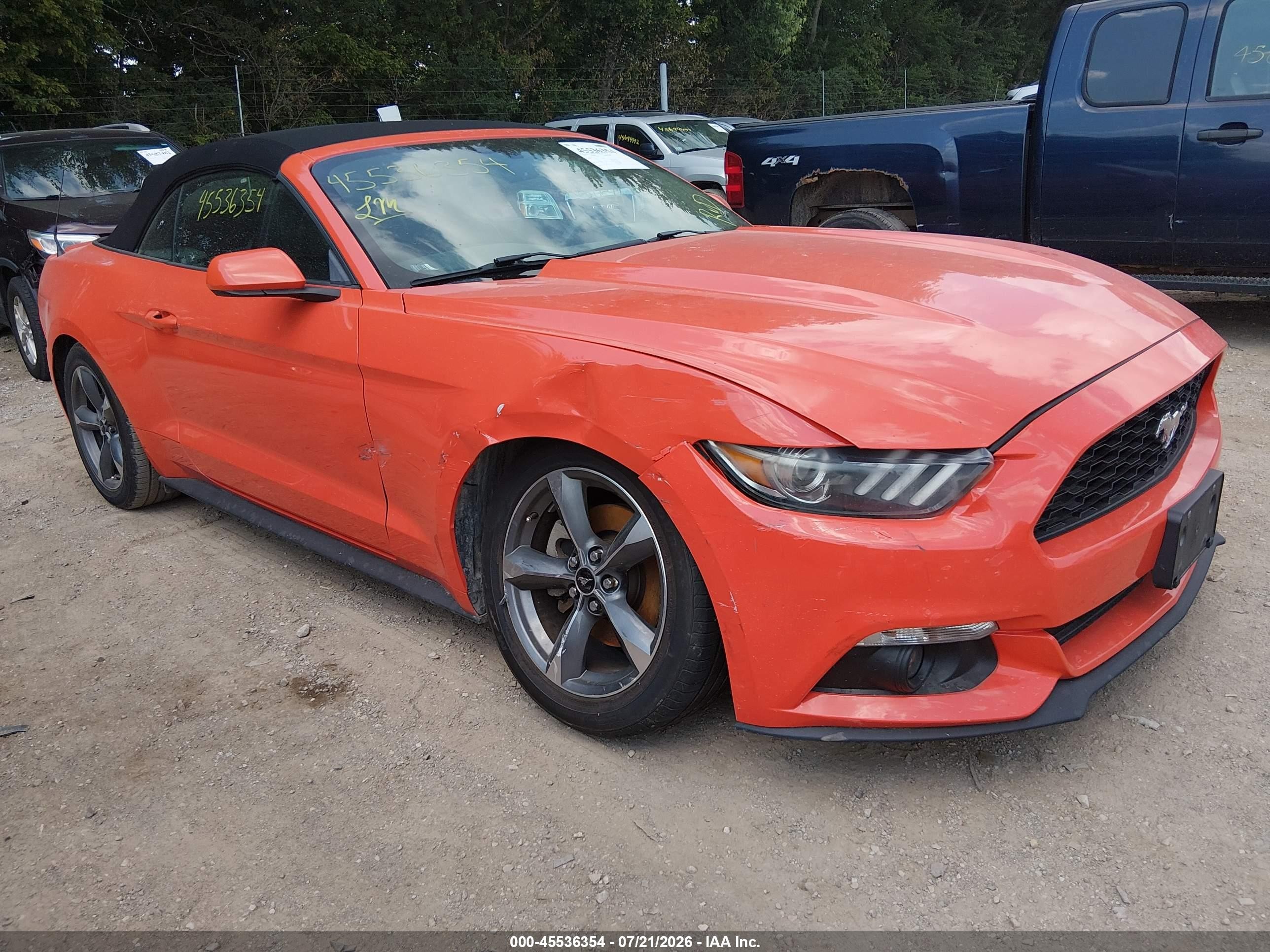 2015 Ford Mustang V6, VIN 1FATP8EM6F5353184 — Front end