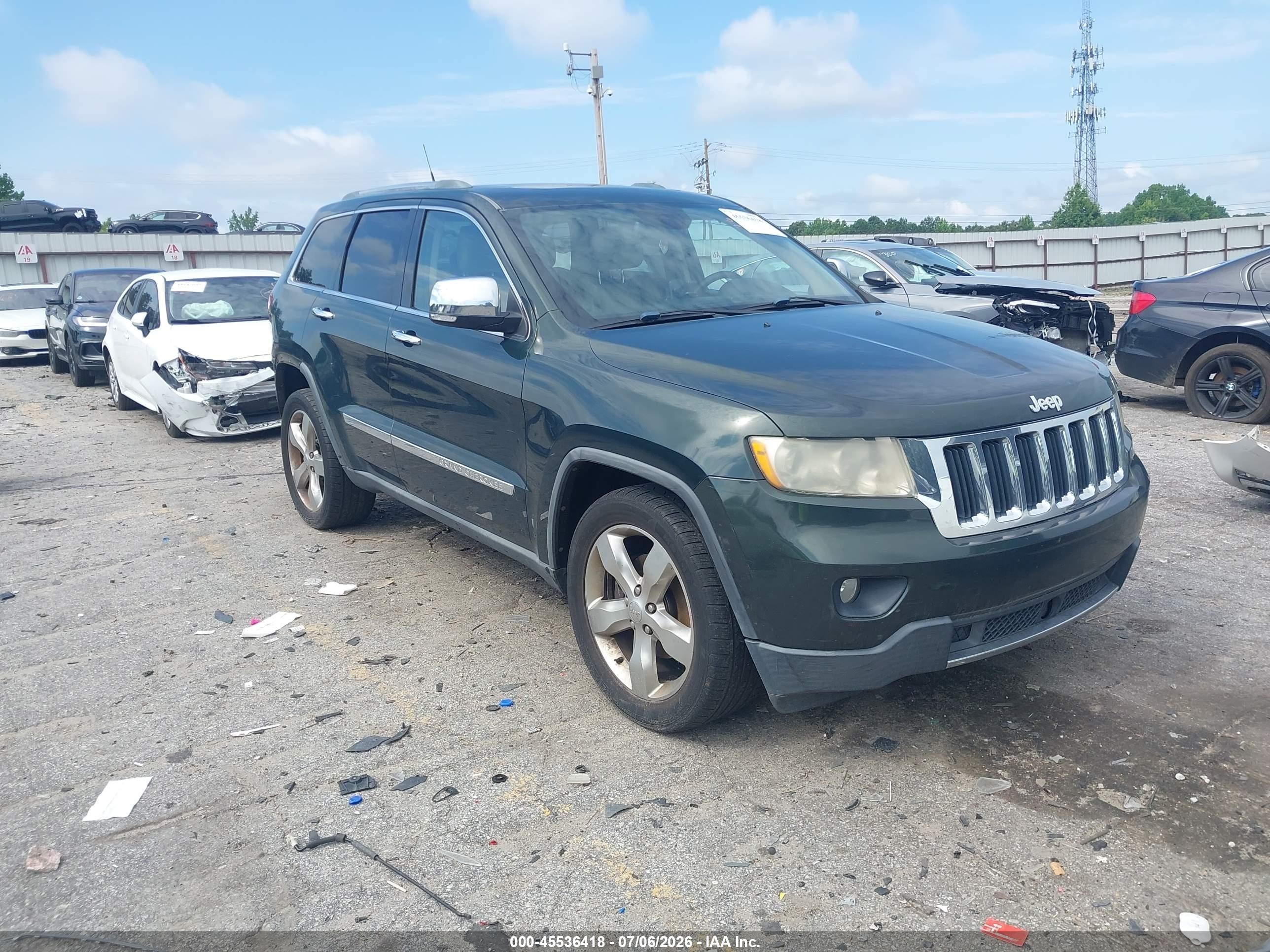 2011 Jeep Grand Cherokee Limited, VIN 1J4RS5GG3BC500358 — Rear end
