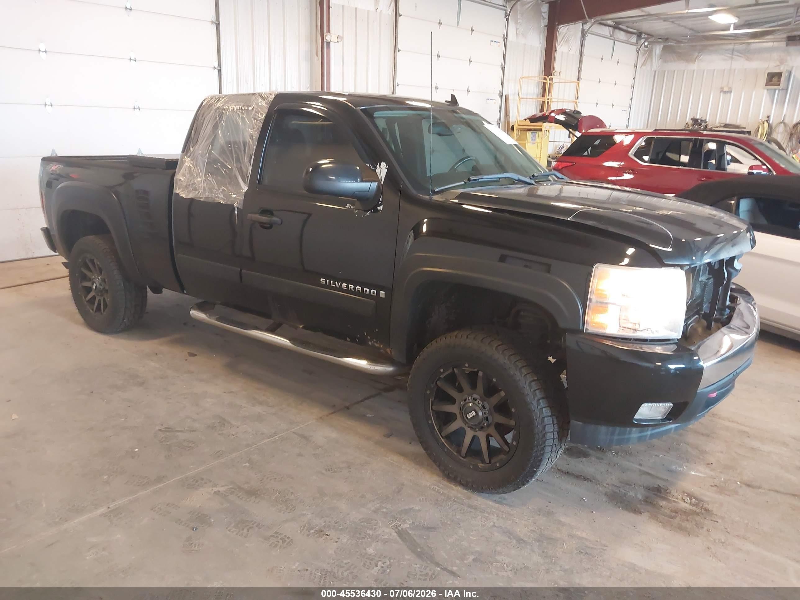 2008 Chevrolet Silverado 1500 1LT, VIN 2GCEK19J681284168 — Front end
