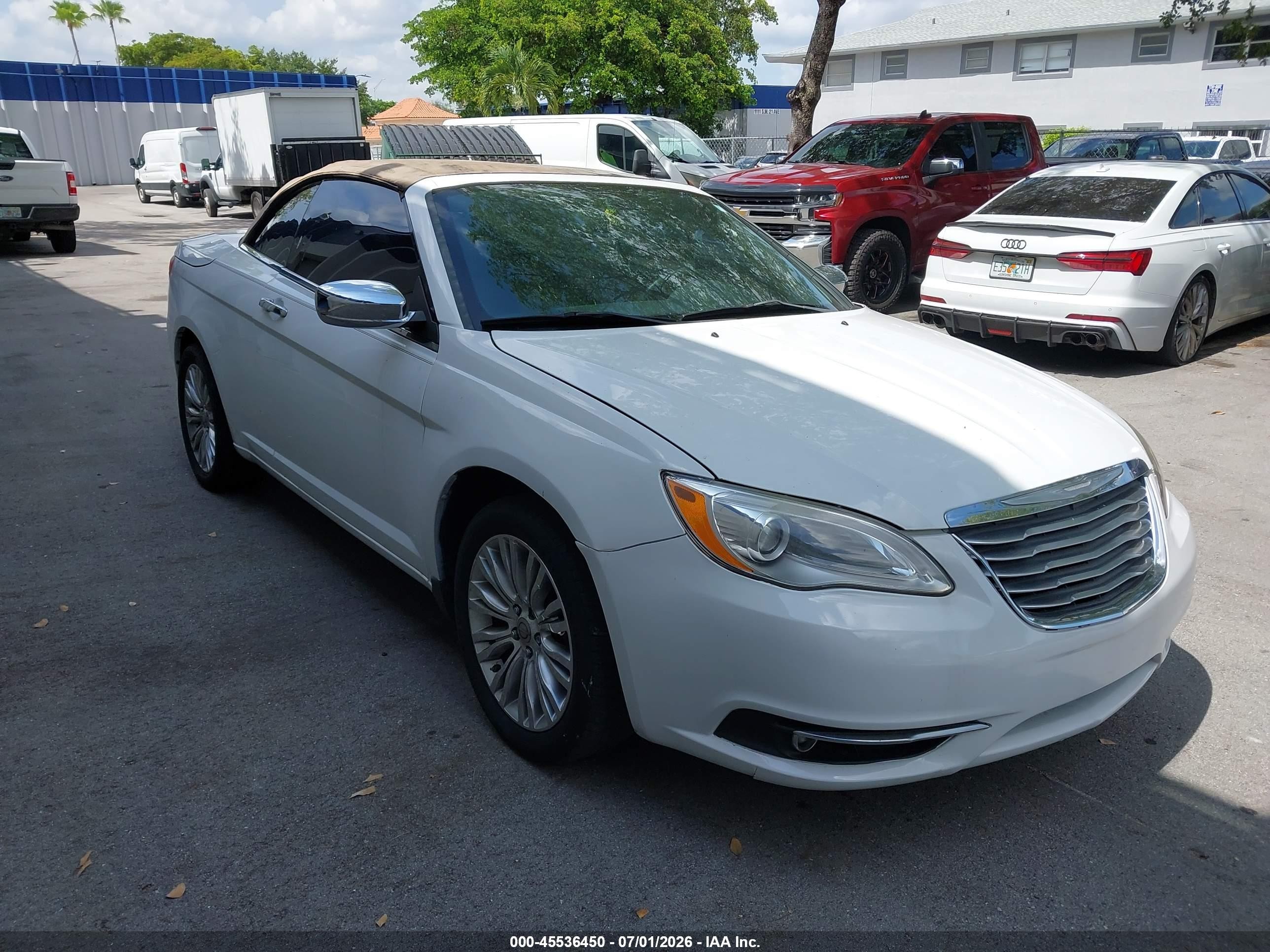 2014 Chrysler 200 Limited, VIN 1C3BCBFG6EN156820 — Механическое