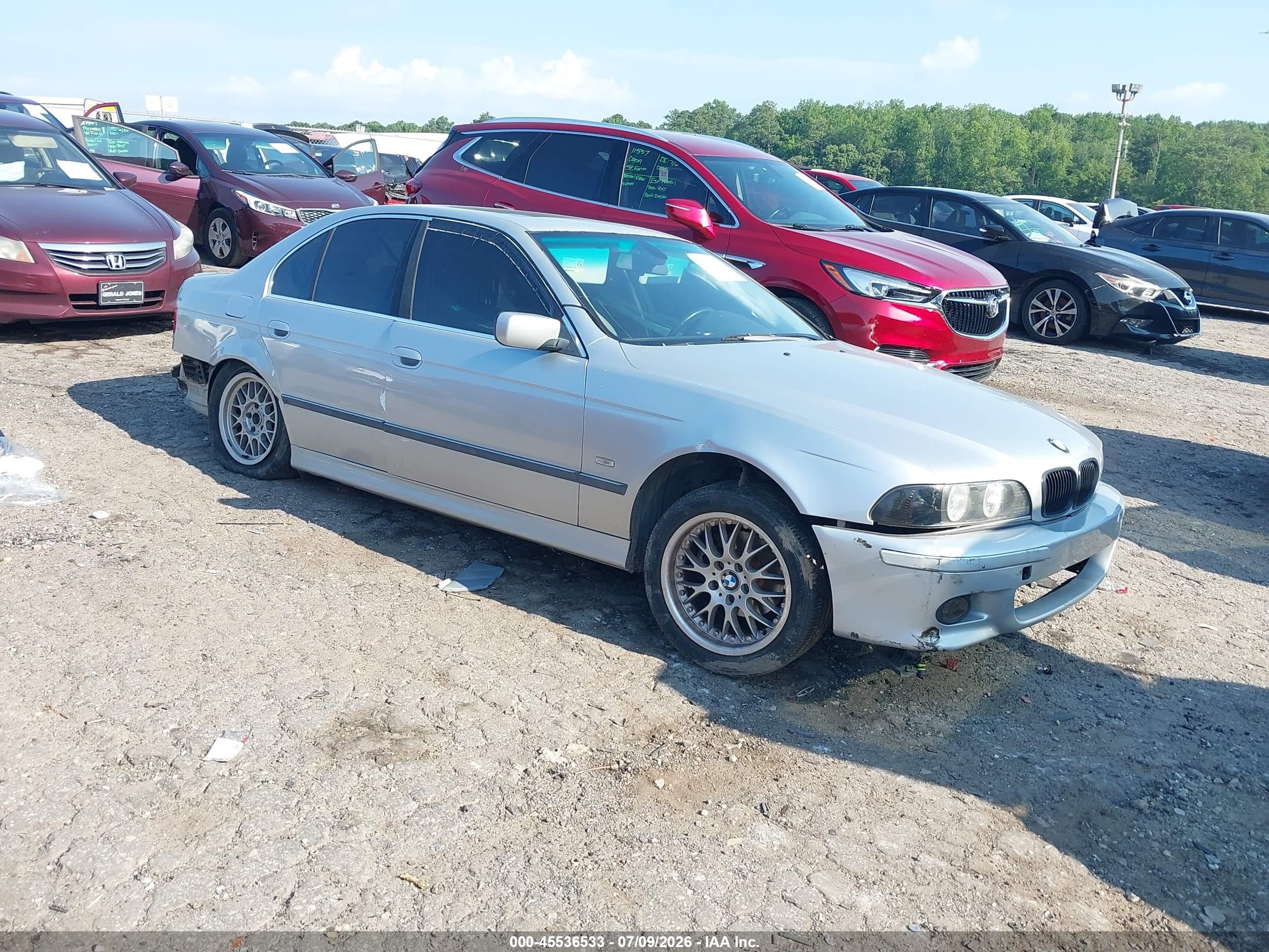 2000 BMW 5 Series 528i, VIN WBADM6341YGU15464 — Зад