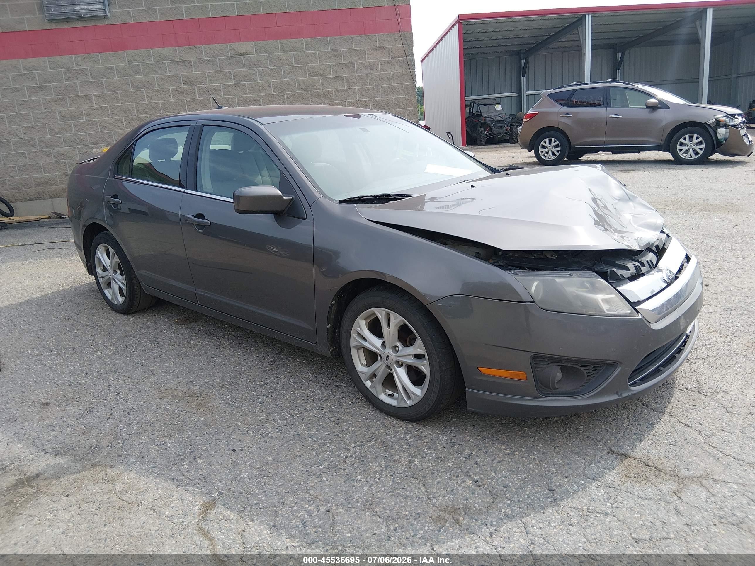 2012 Ford Fusion SE, VIN 3FAHP0HA2CR145577 — Front end