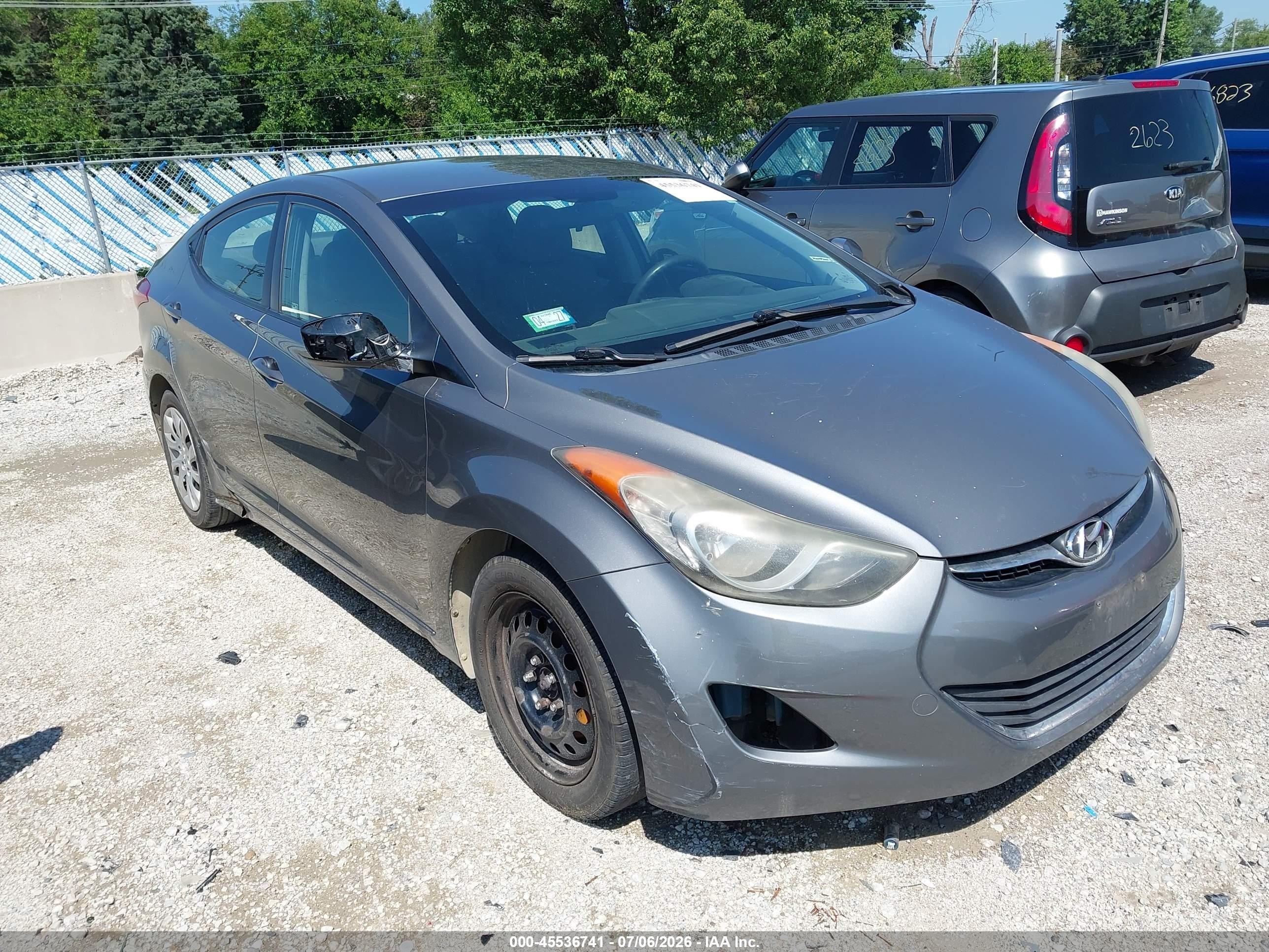 2012 Hyundai Elantra Limited, VIN 5NPDH4AE7CH136516 — Normal wear