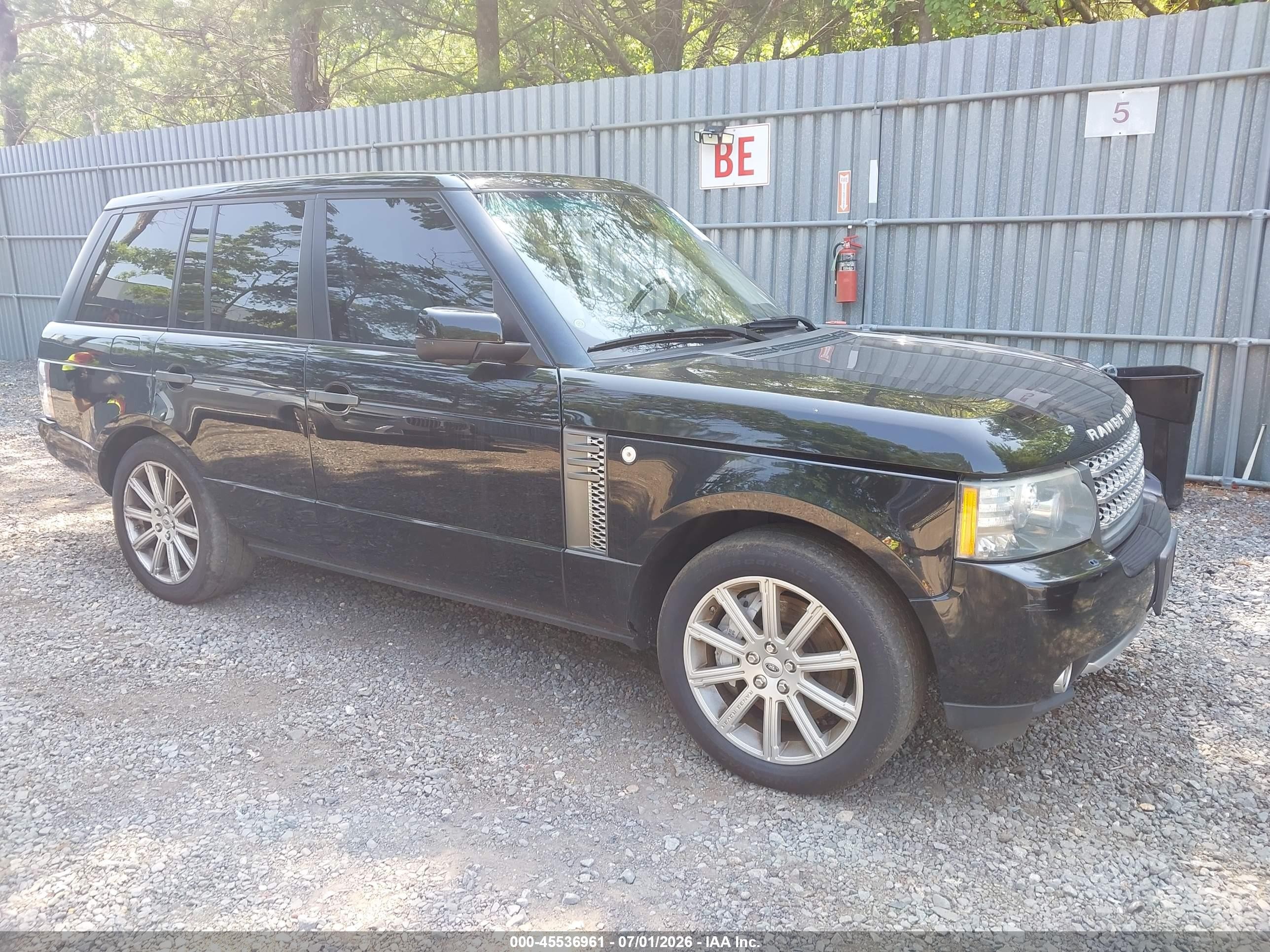 2011 Land Rover Range Rover SC, VIN SALMF1E41BA332021 — Normal wear