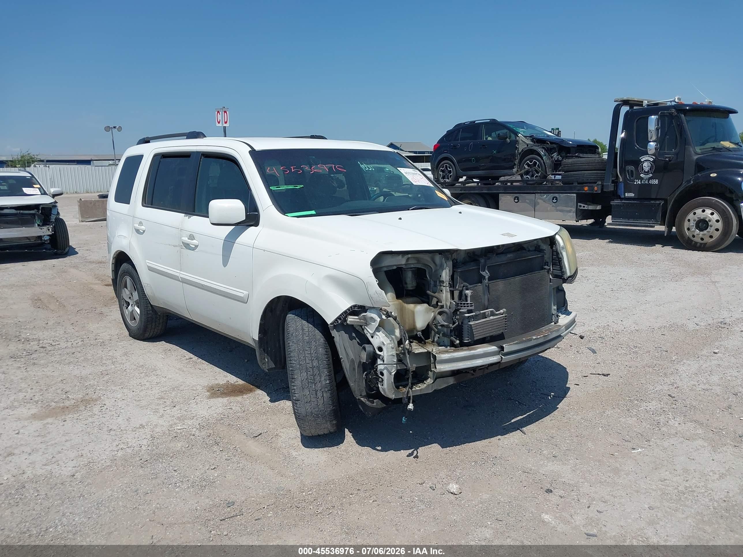 2010 Honda Pilot EX, VIN 5FNYF3H43AB019591 — Перед