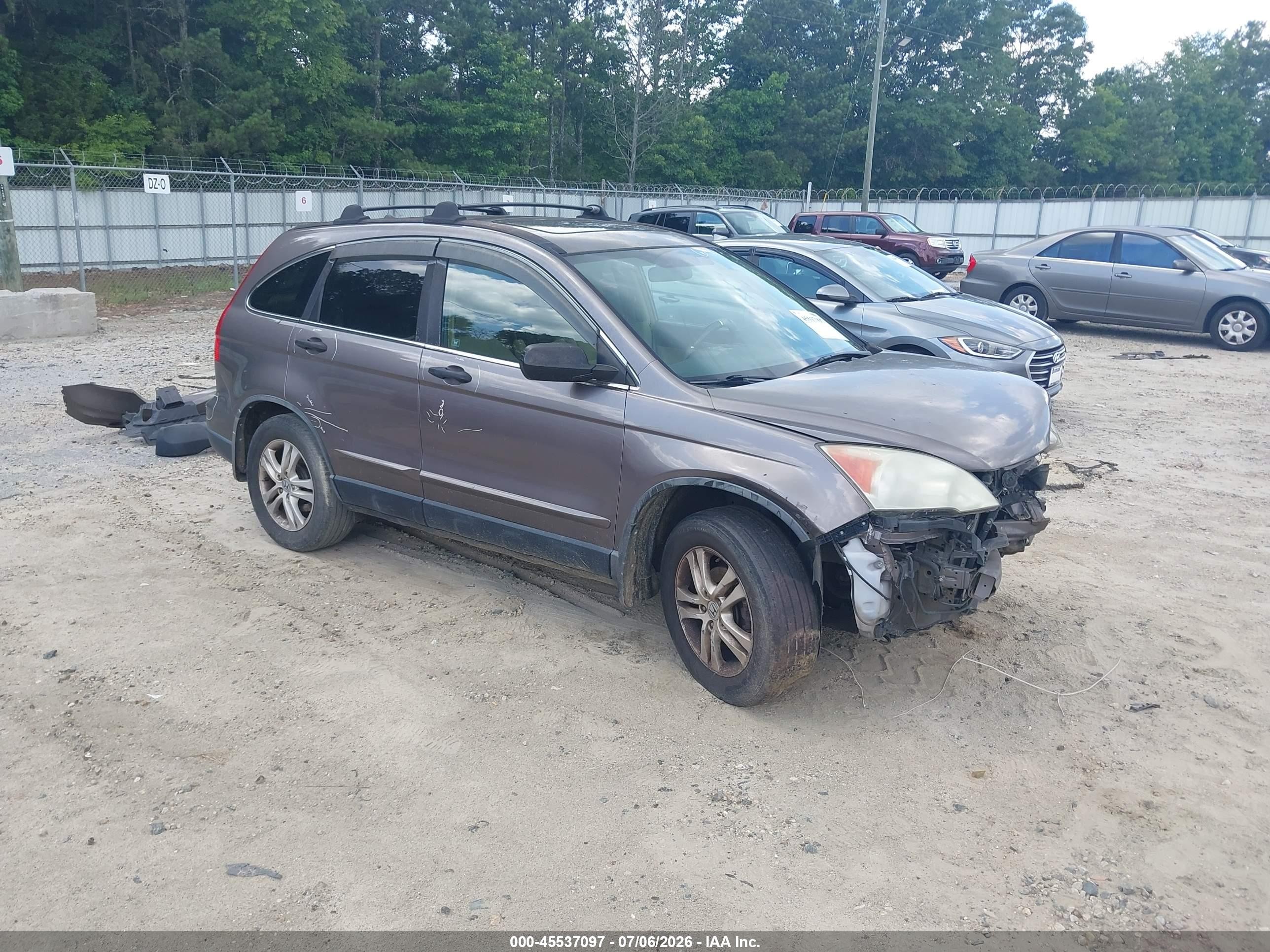 2011 Honda CR-V EX, VIN 5J6RE3H56BL004785 — Front end