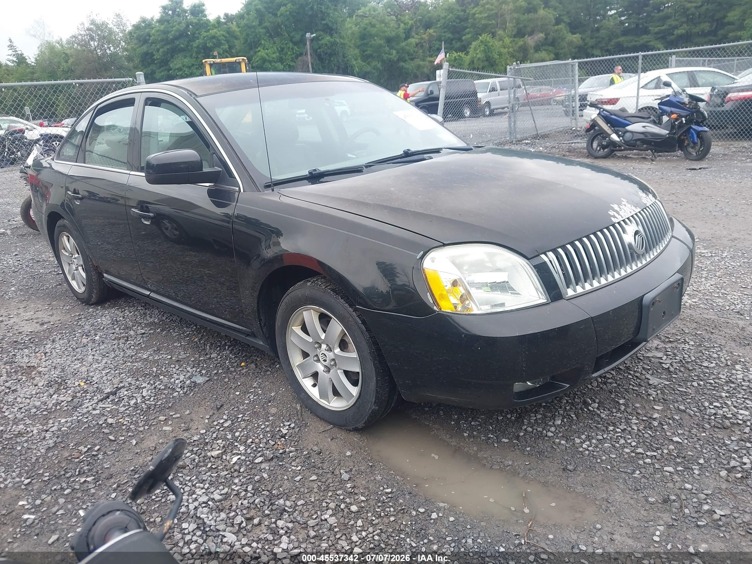 2006 Mercury Montego Luxury, VIN 1MEHM40176G614517 — Rear end