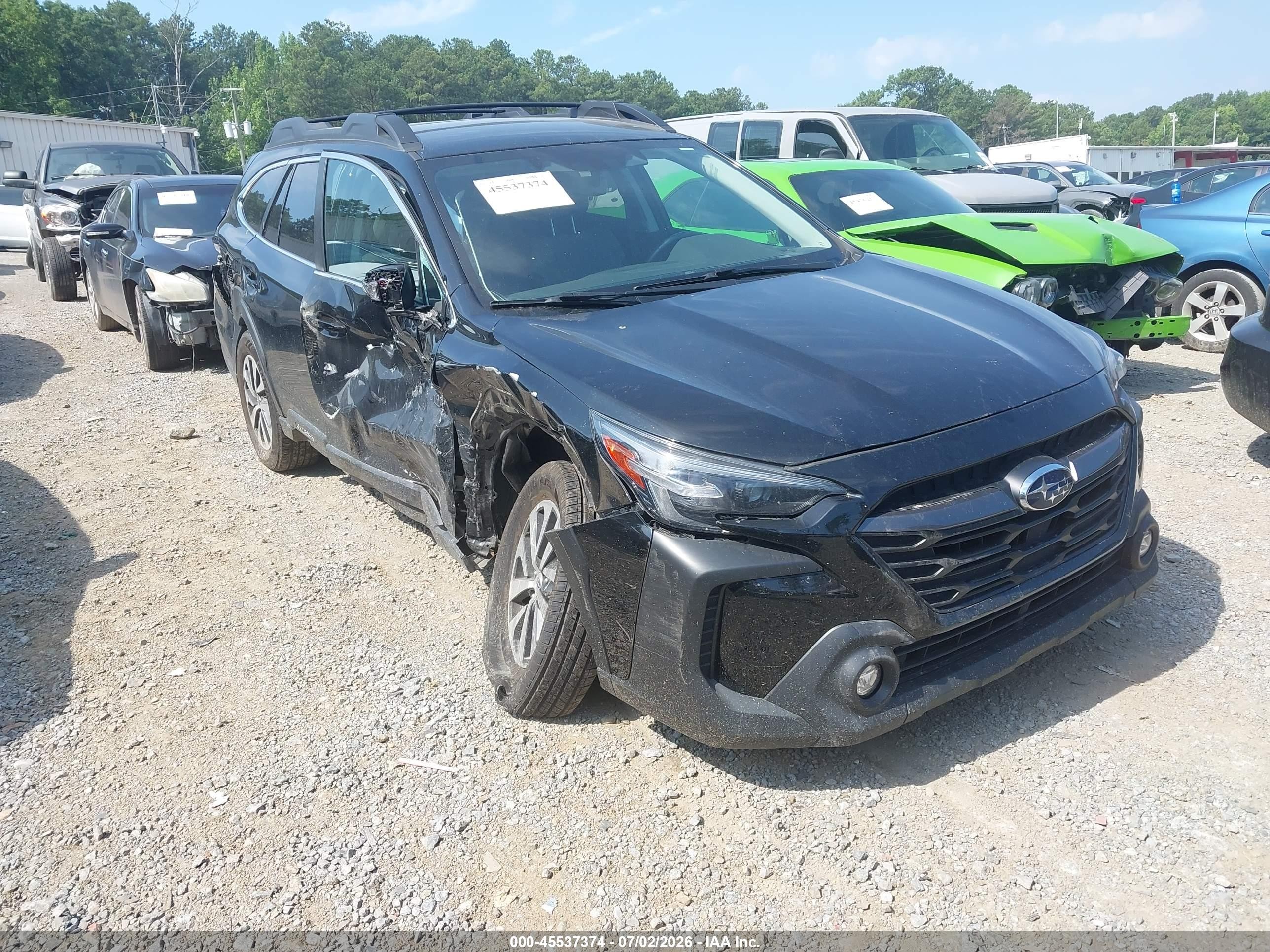 2023 Subaru Outback Premium, VIN 4S4BTADC8P3163641 — Side