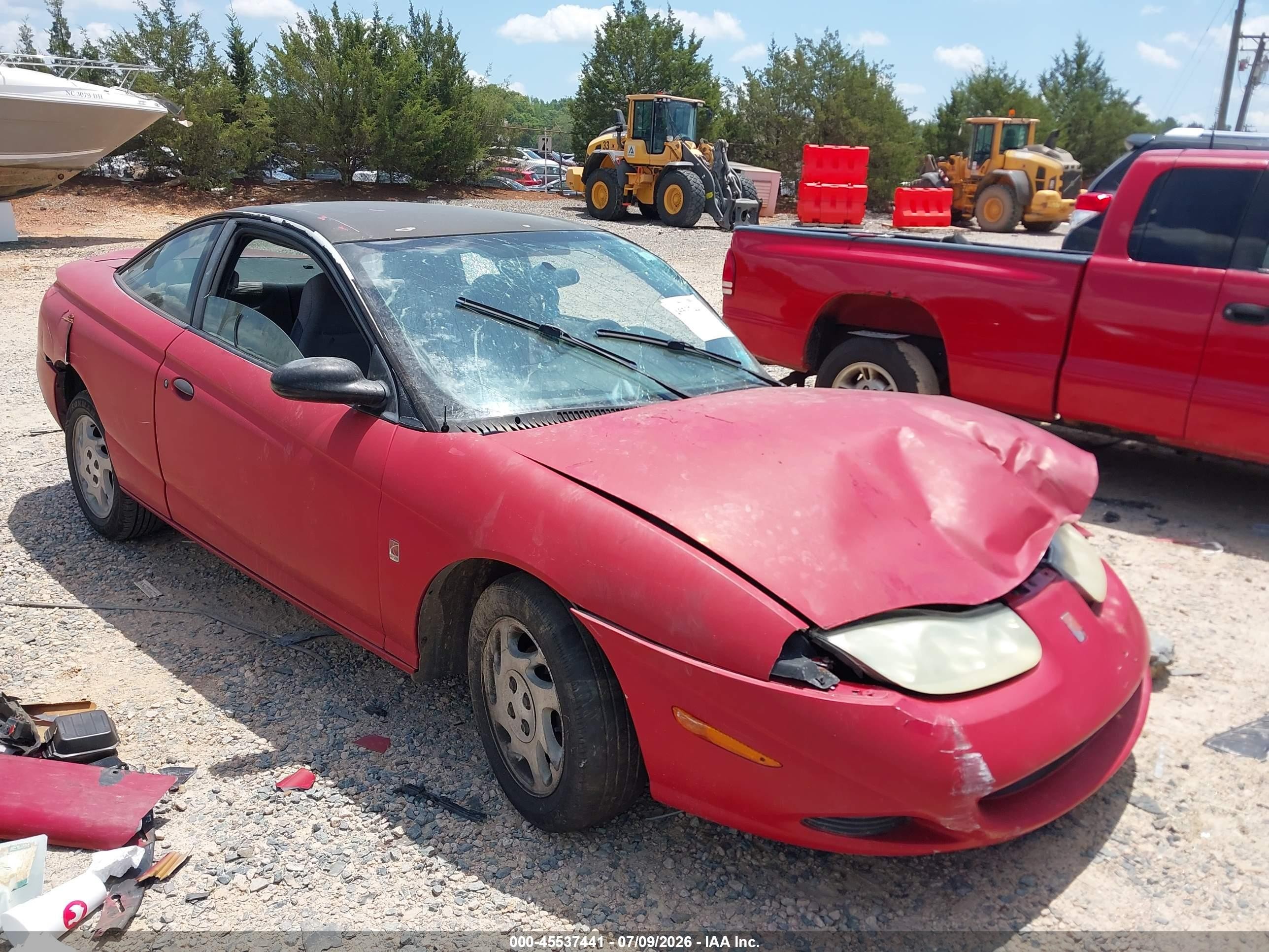 2001 Saturn SC, VIN 1G8ZP12821Z112219 — Front end