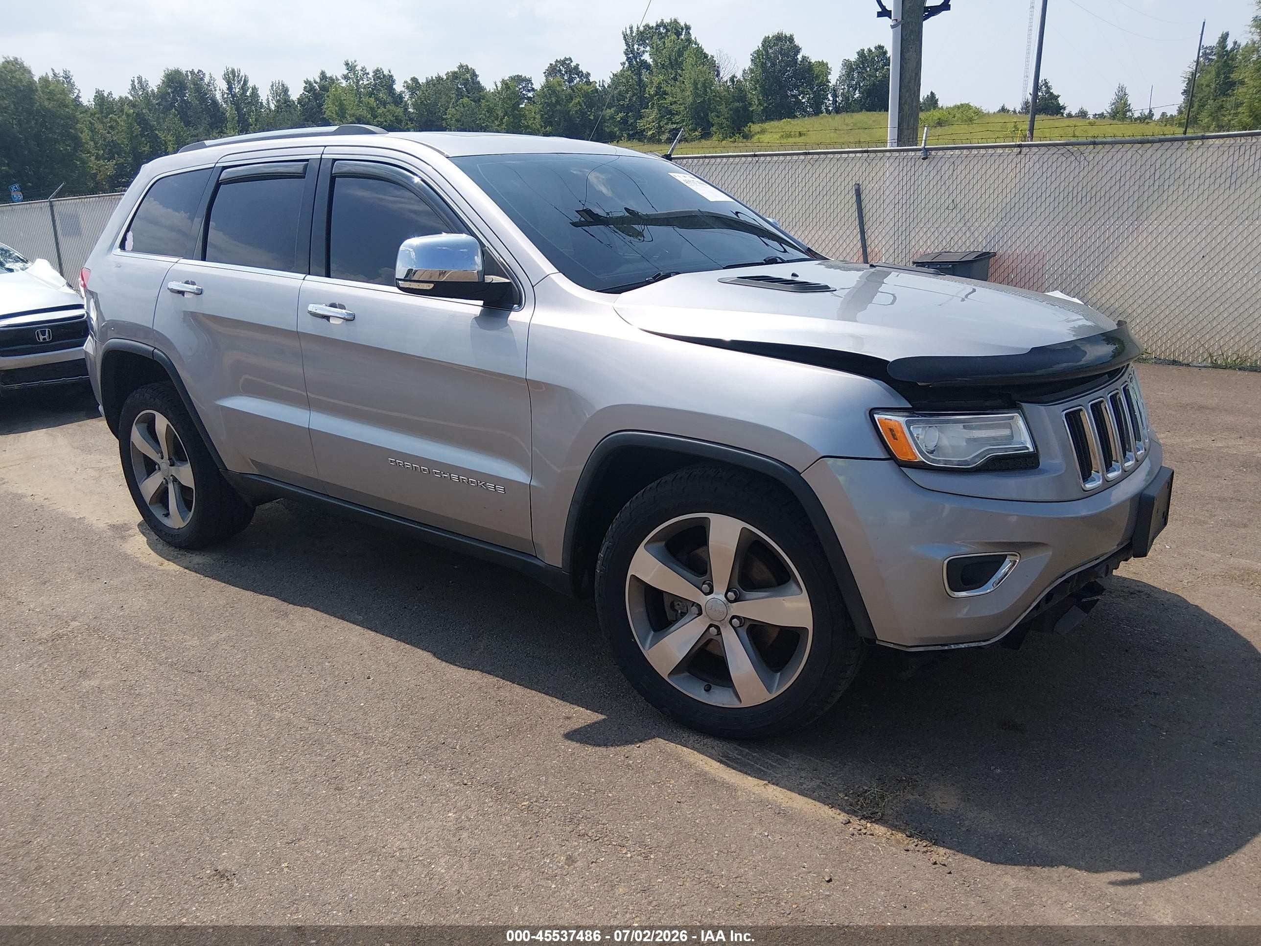 2015 Jeep Grand Cherokee Limited, VIN 1C4RJFBG3FC688195 — Front end