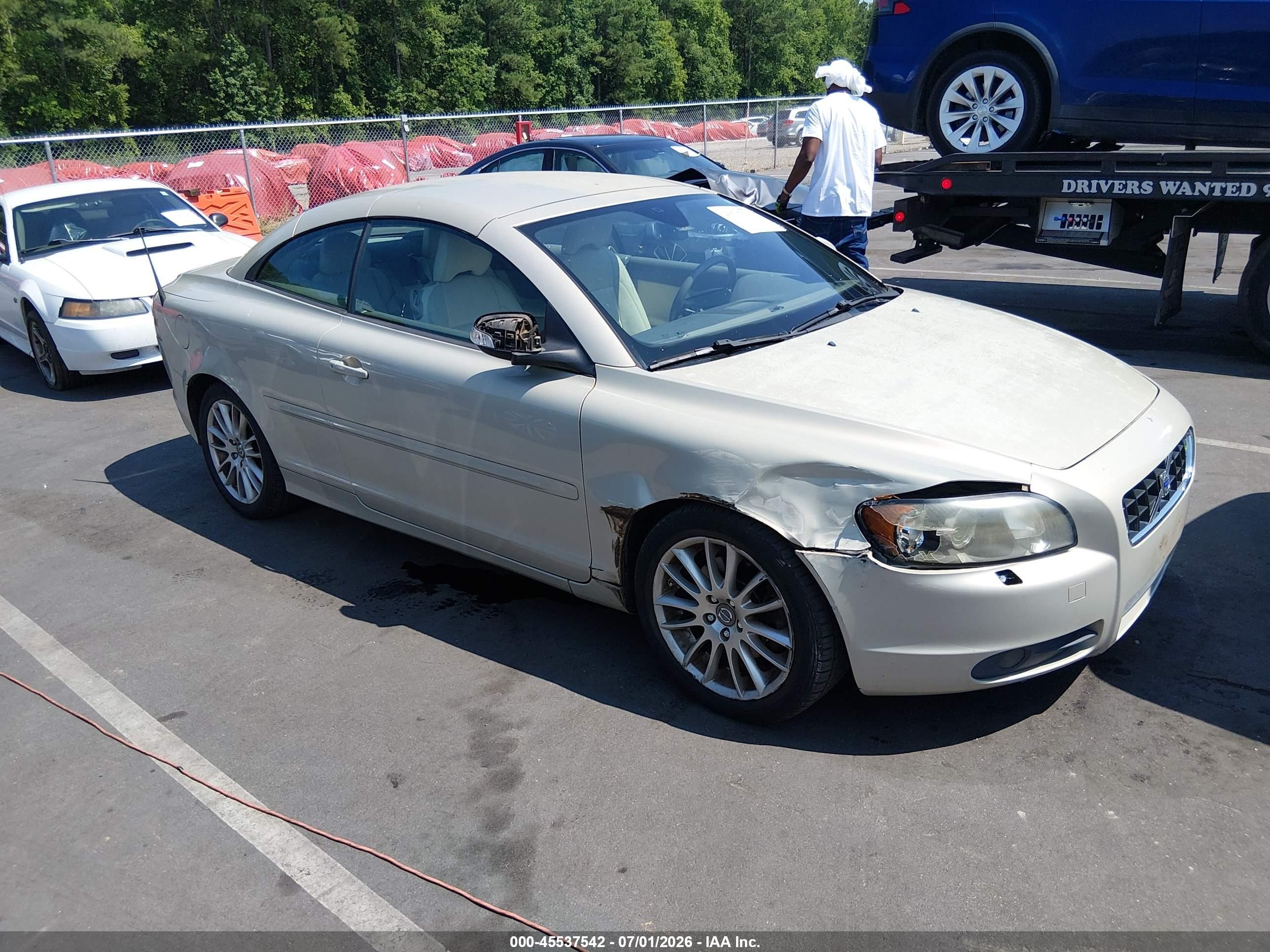 2008 Volvo C70, VIN YV1MC67218J046410 — Front end