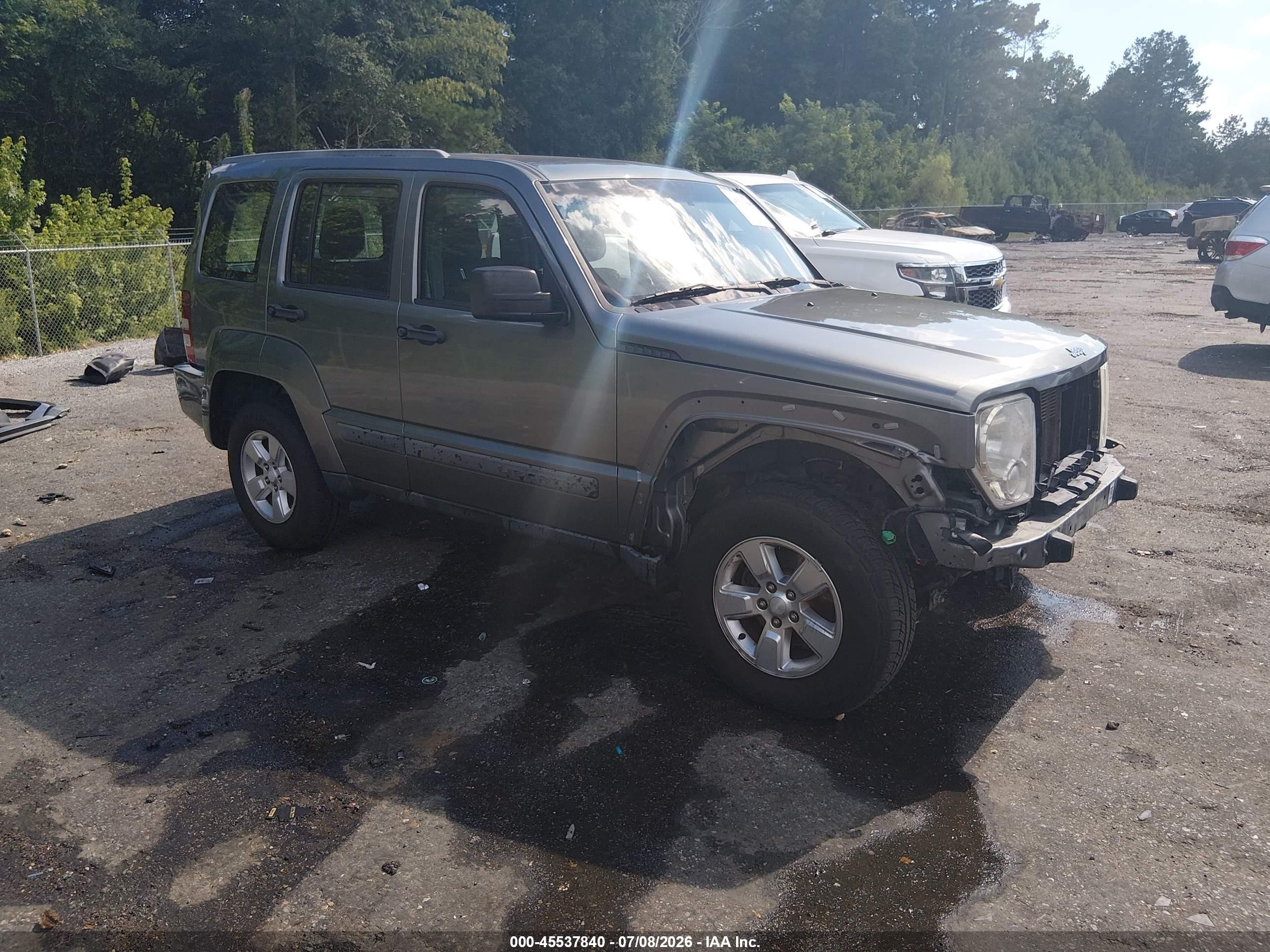 2012 Jeep Liberty Sport Latitude, VIN 1C4PJLAK0CW117074 — Перед