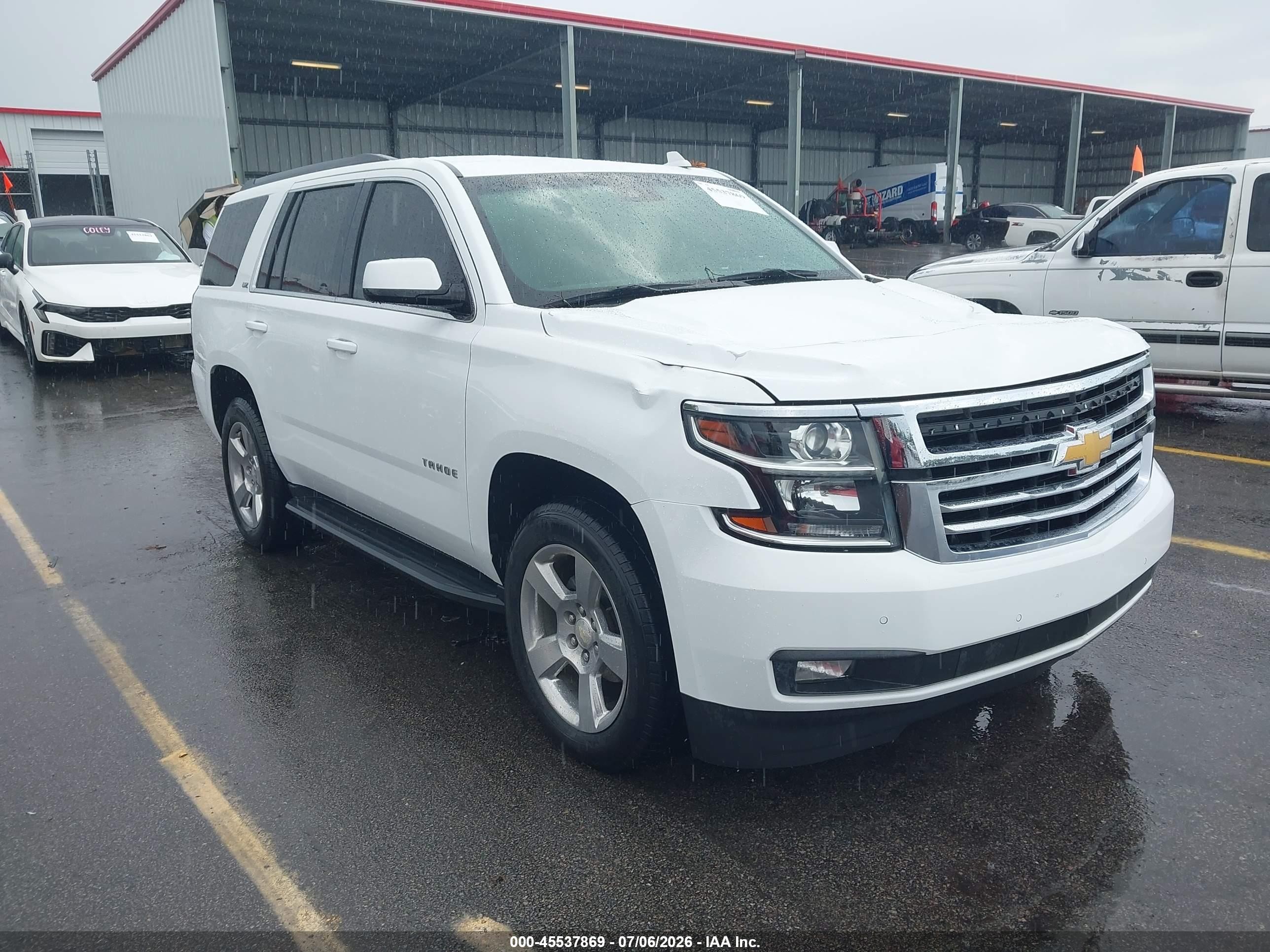 2018 Chevrolet Tahoe LT, VIN 1GNSCBKC7JR395432 — Стихия