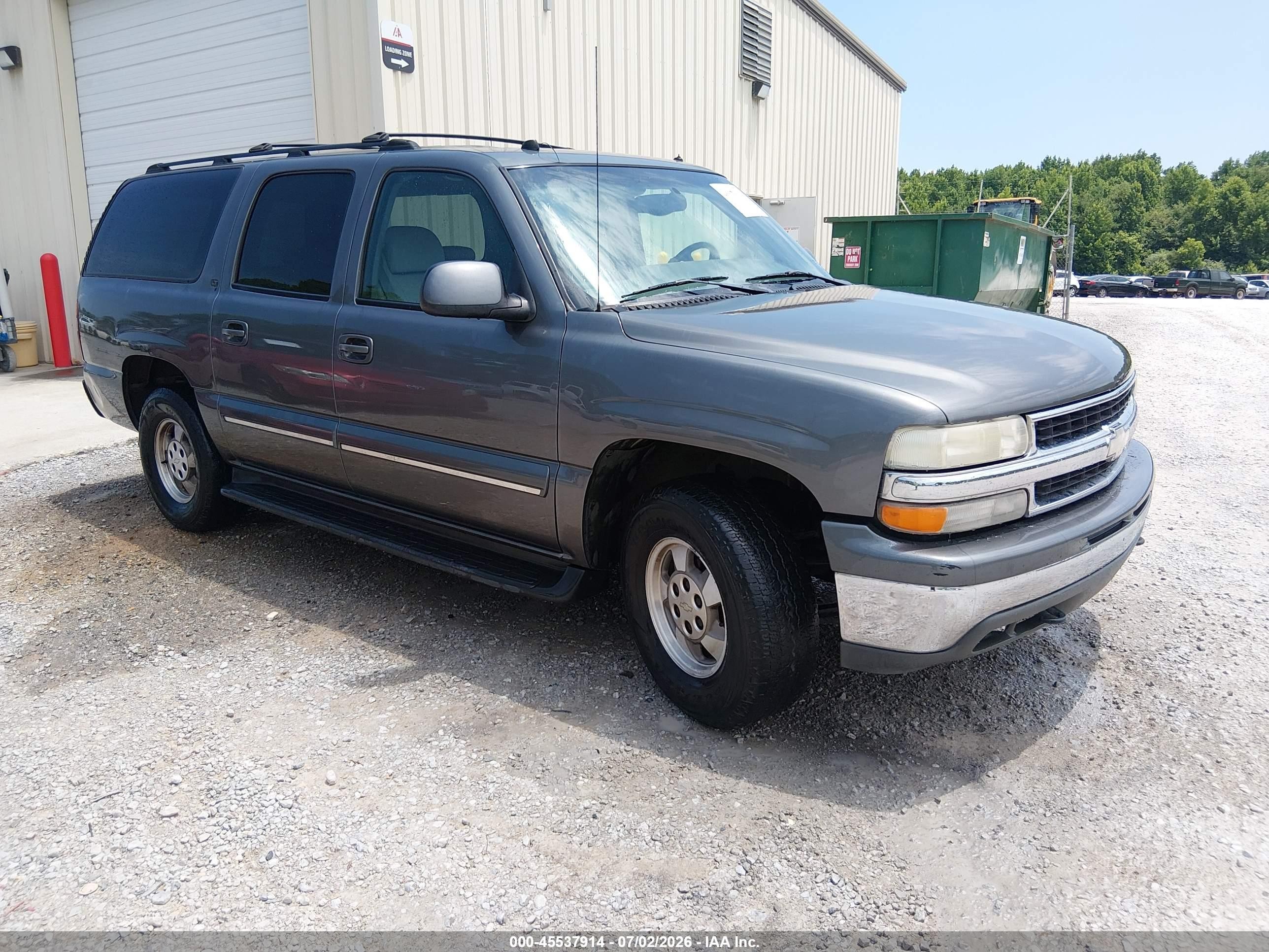 2002 Chevrolet Suburban LS, VIN 3GNEC16Z72G210366 — Normal wear