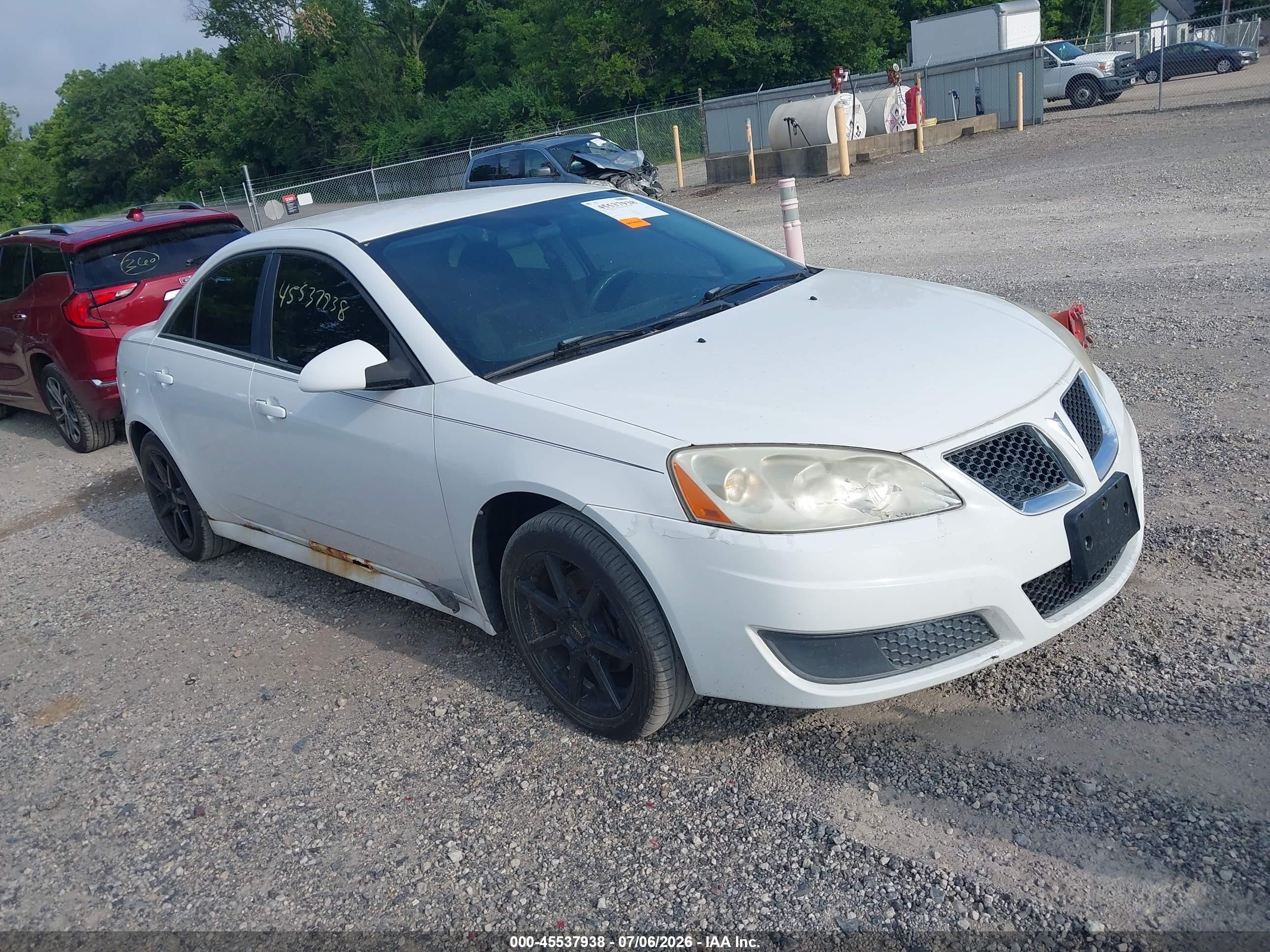 2010 Pontiac G6 1SA, VIN 1G2ZA5E03A4147387 — Normal wear