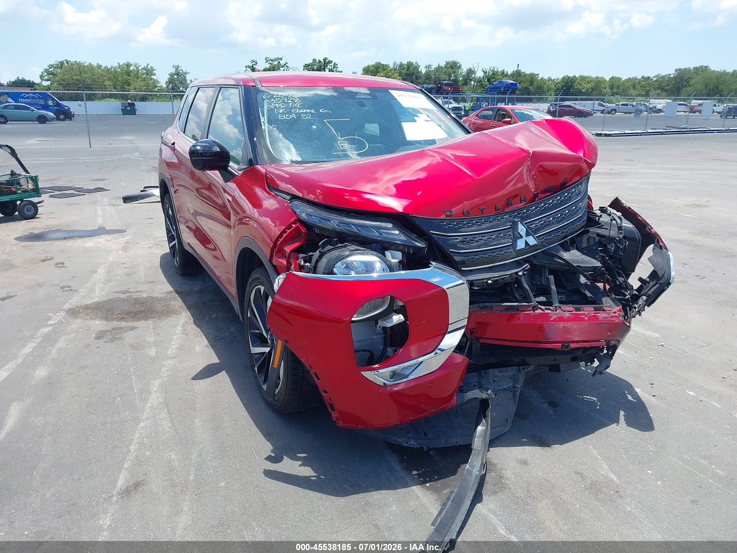 2022 Mitsubishi Outlander SE, VIN JA4J3UA88NZ020937 — Front end
