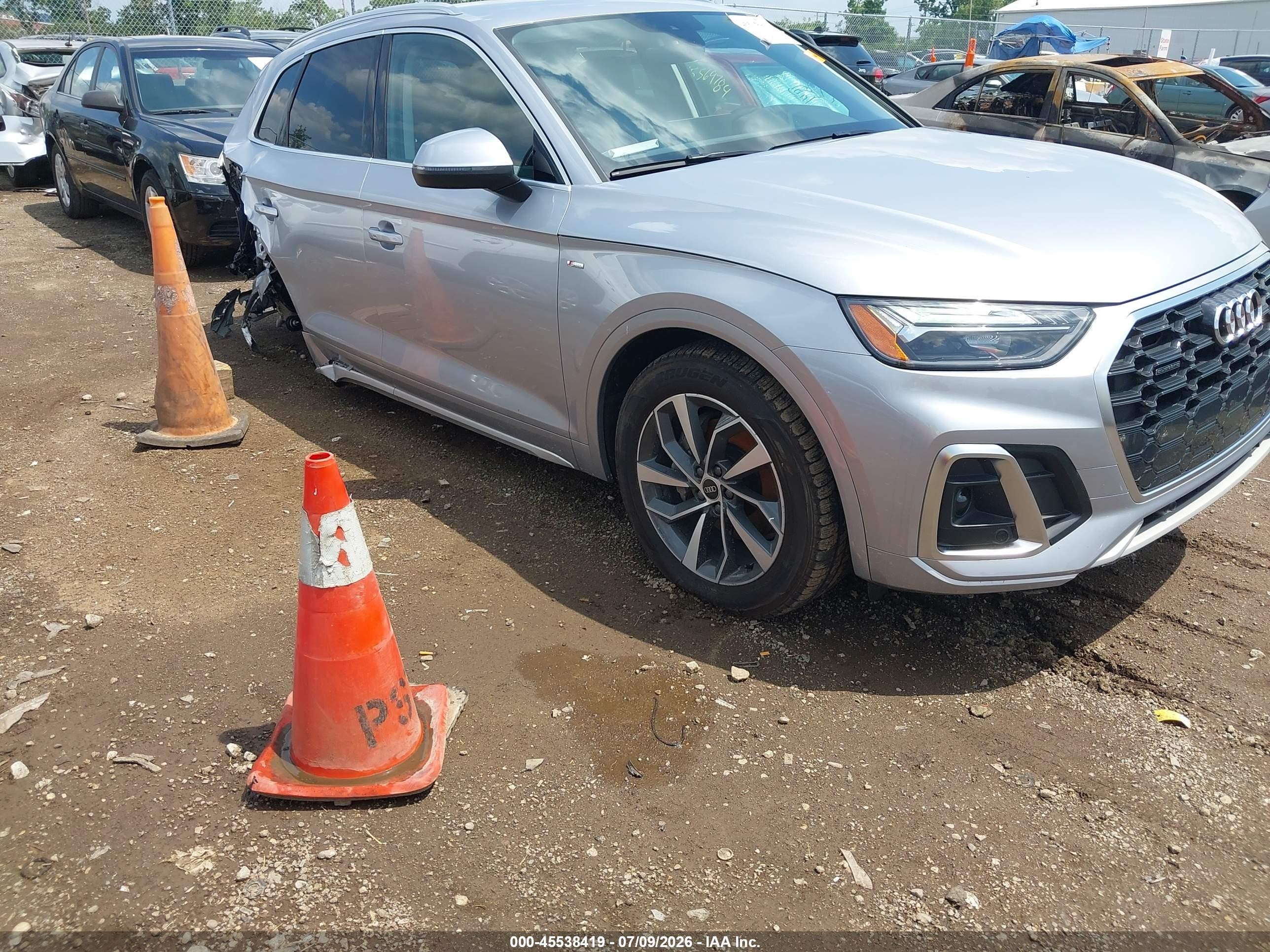 2023 Audi Q5 S line Premium, VIN WA1GAAFY1P2072932 — Rear end