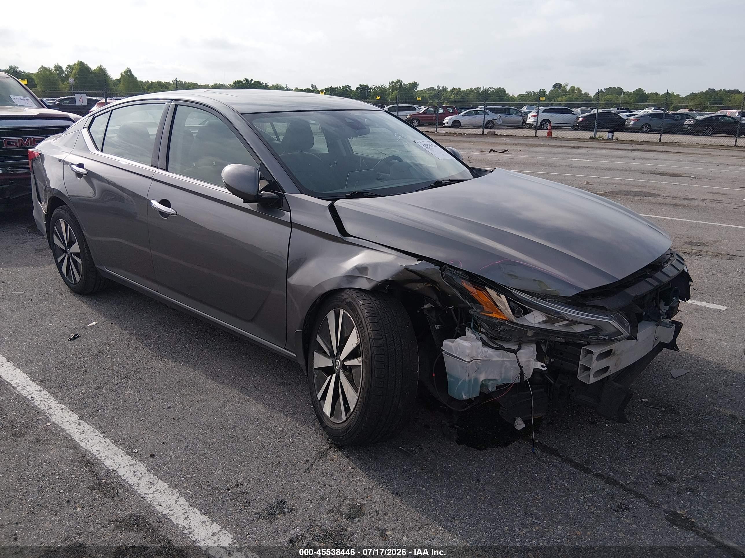2021 Nissan Altima SL, VIN 1N4BL4EW1MN359781 — Front end