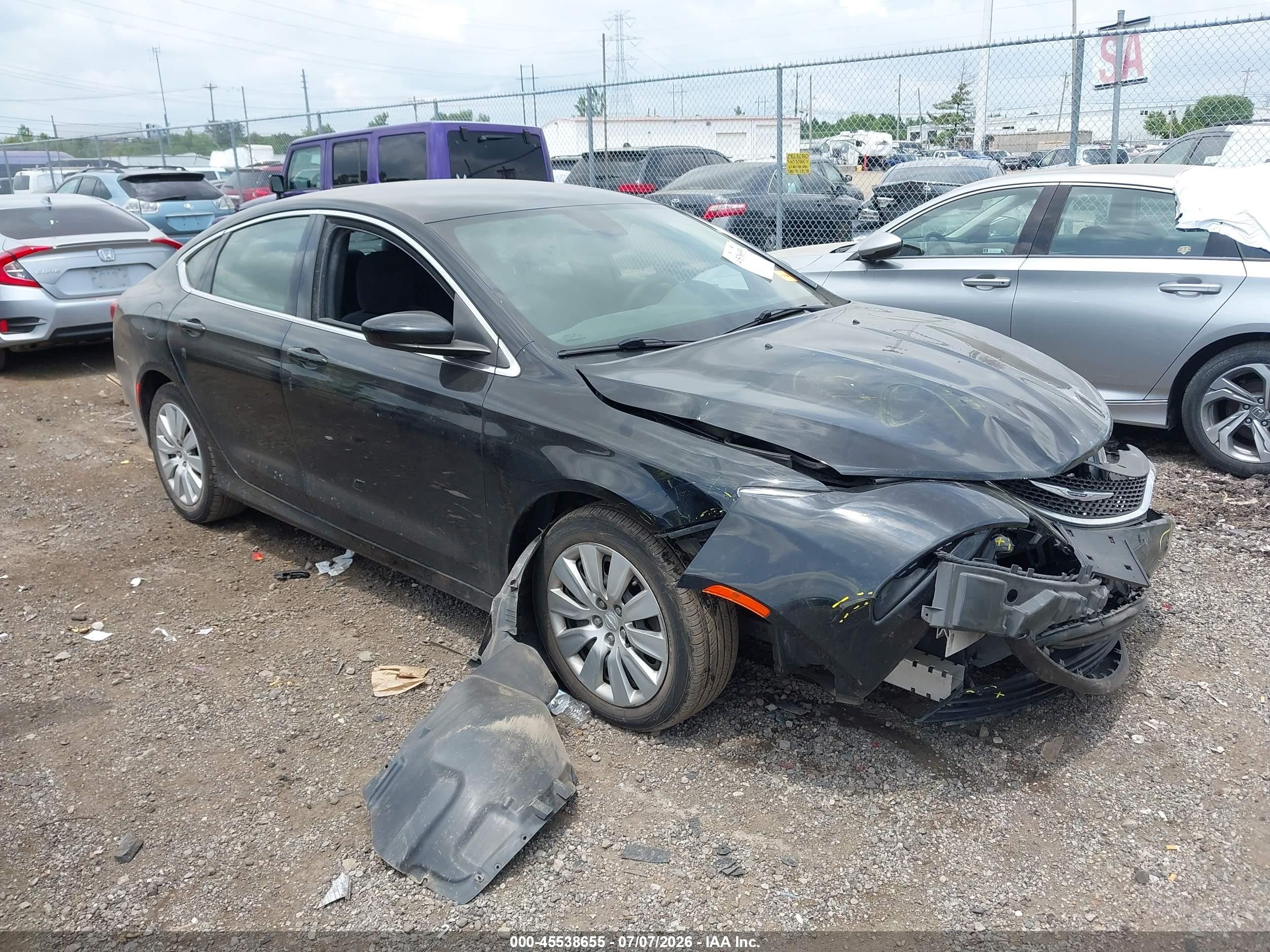 2015 Chrysler 200 LX, VIN 1C3CCCFB2FN620735 — Front end