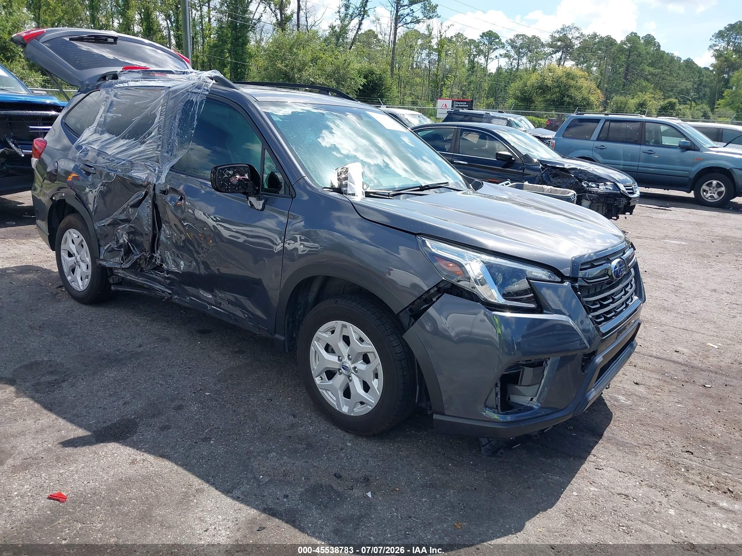 2022 Subaru Forester, VIN JF2SKACC0NH403744 — Side