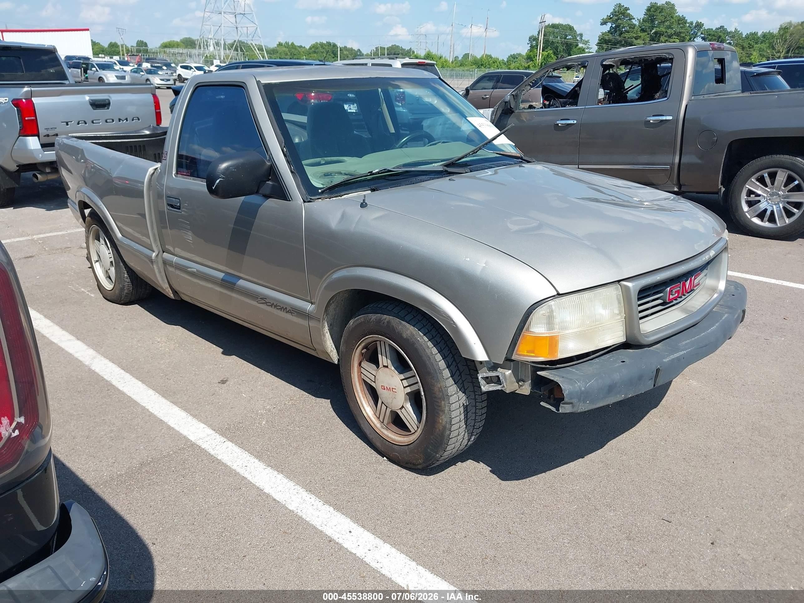 1999 GMC Sonoma, VIN 1GTCS1448X8512983 — All over