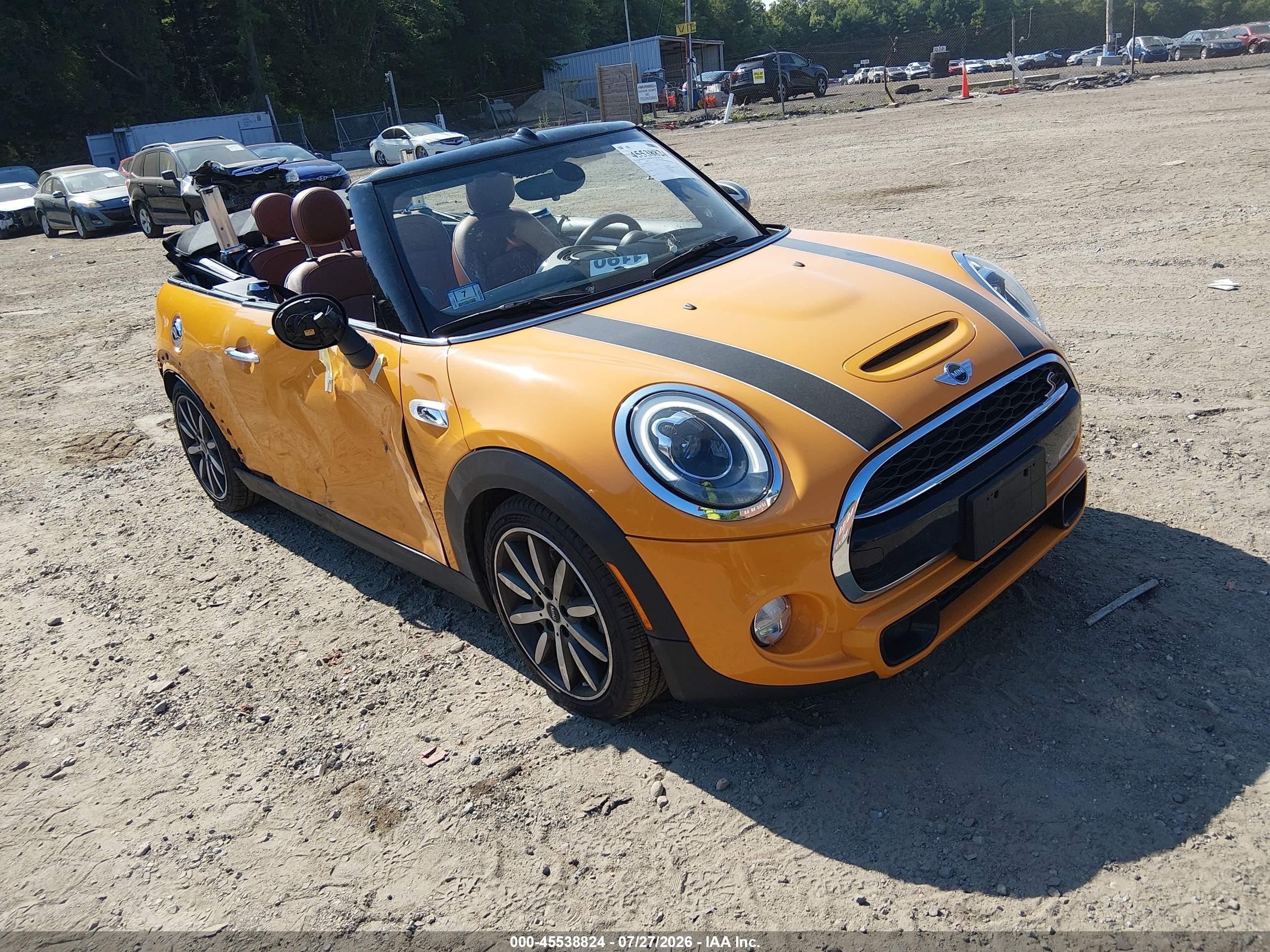 2016 MINI Convertible S, VIN WMWWG9C51G3A91581 — Side