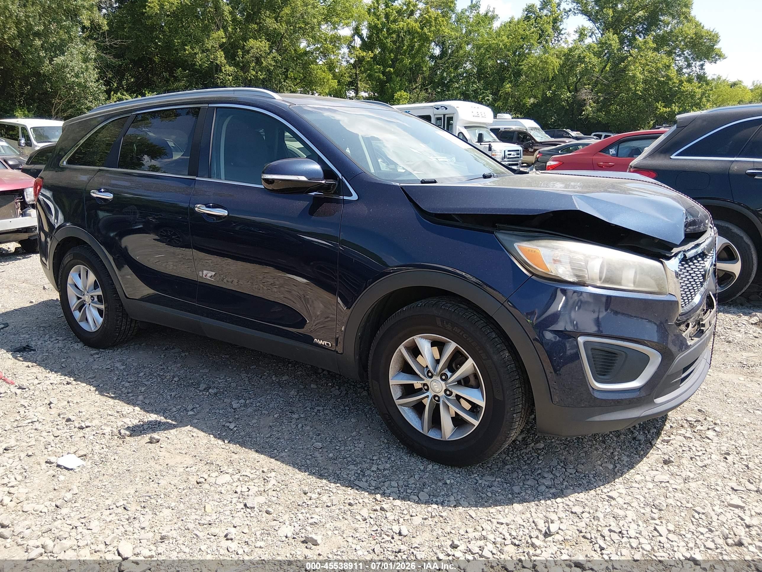 2016 Kia Sorento LX, VIN 5XYPGDA37GG151318 — Front end
