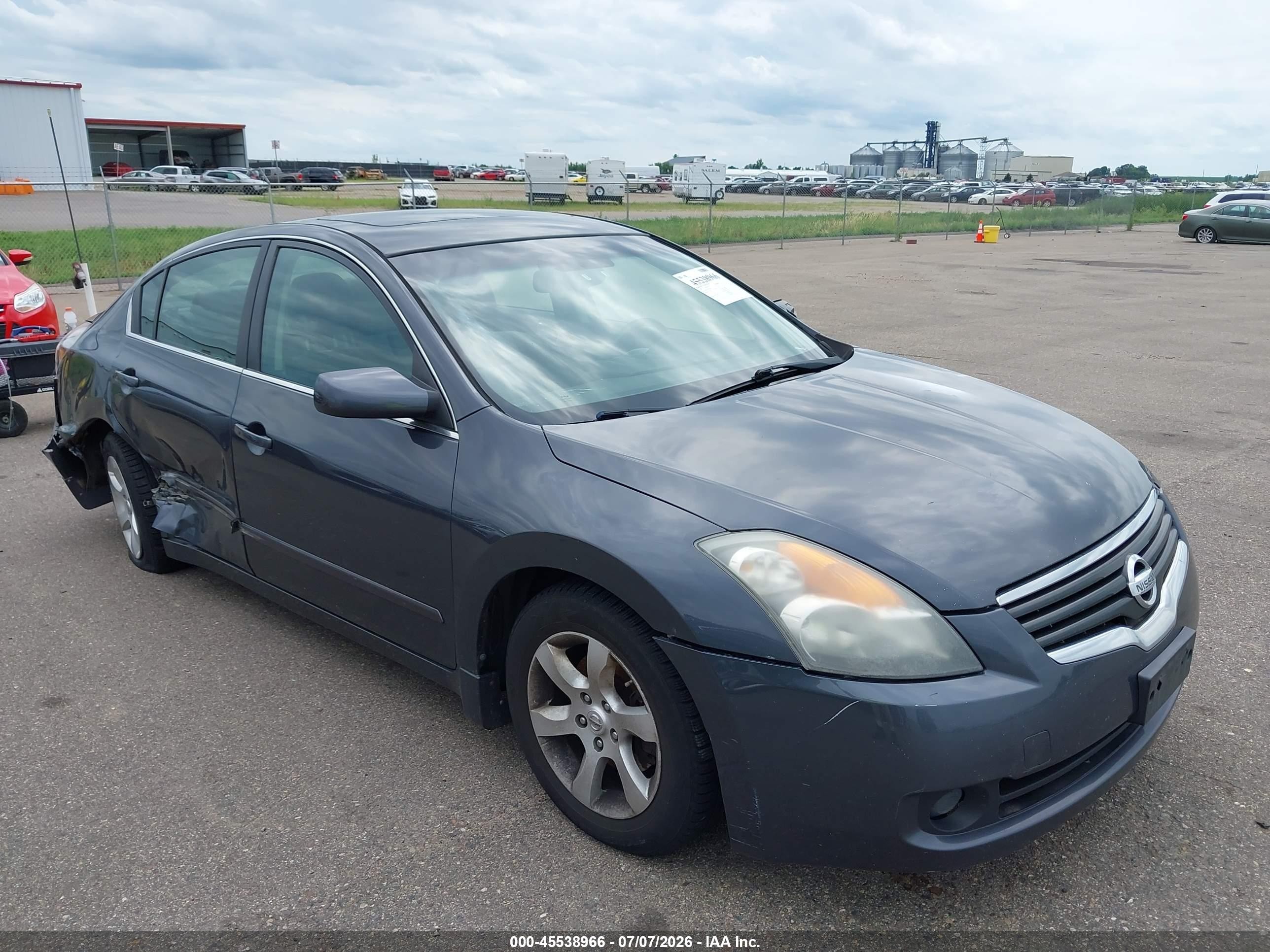 2009 Nissan Altima SL, VIN 1N4AL21E29N496507 — Rear end