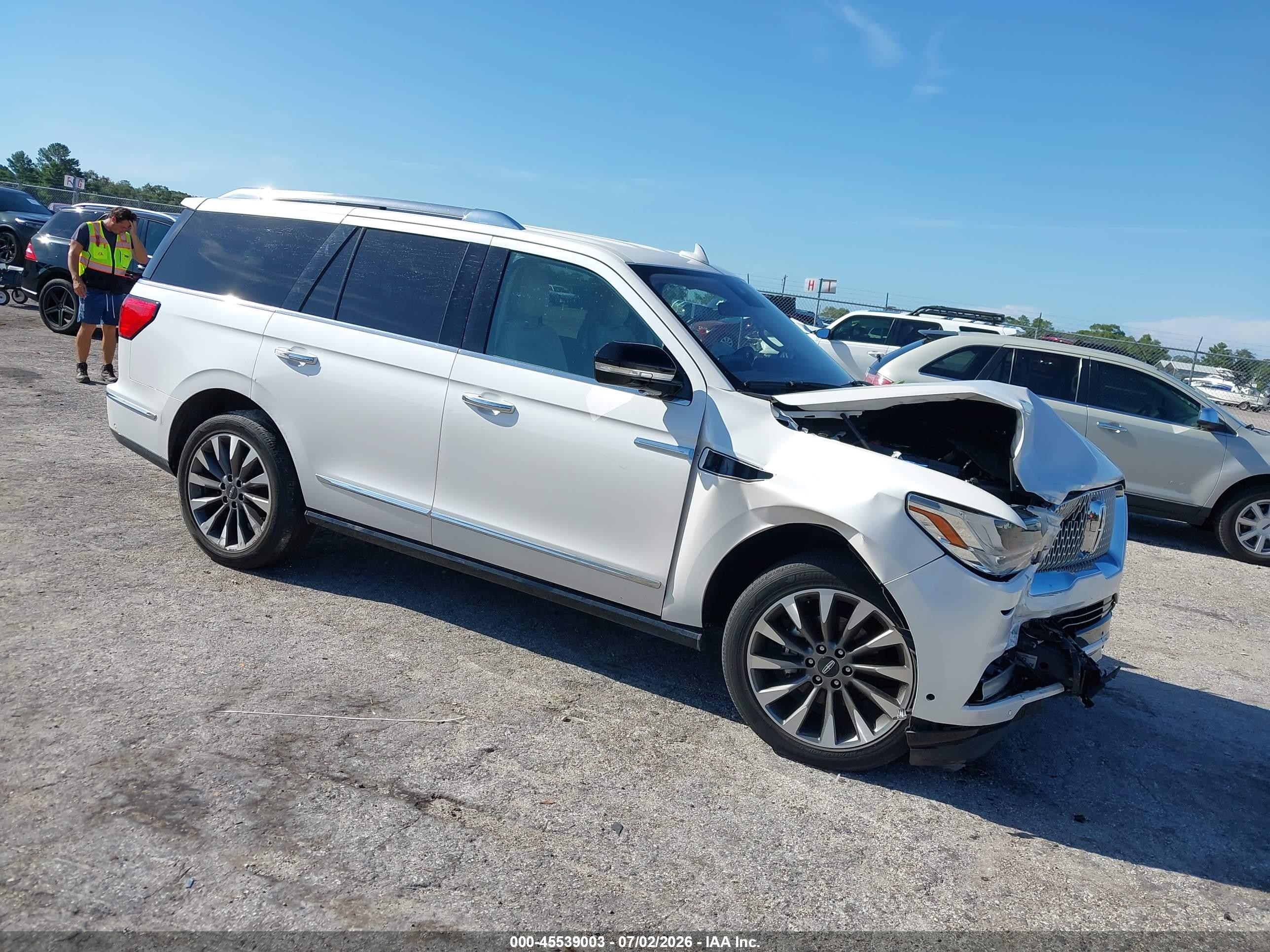 2019 Lincoln Navigator Select, VIN 5LMJJ2HT4KEL14017 — All over