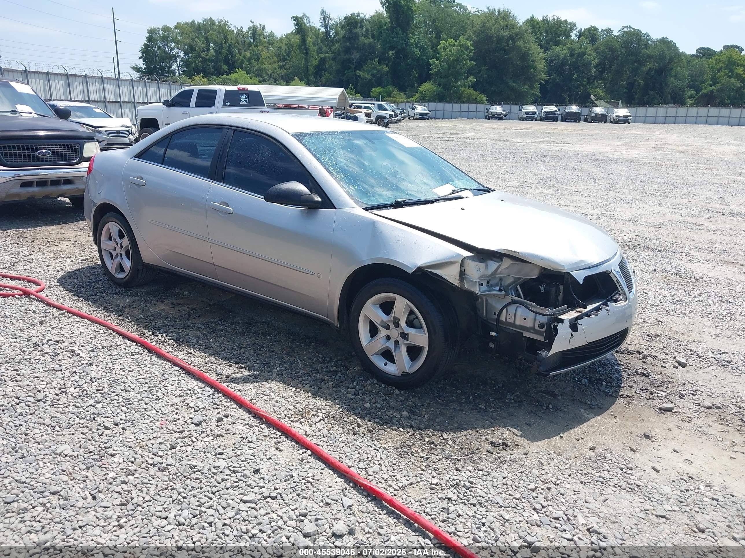 2007 Pontiac G6 G6, VIN 1G2ZG58B374243220 — Front end