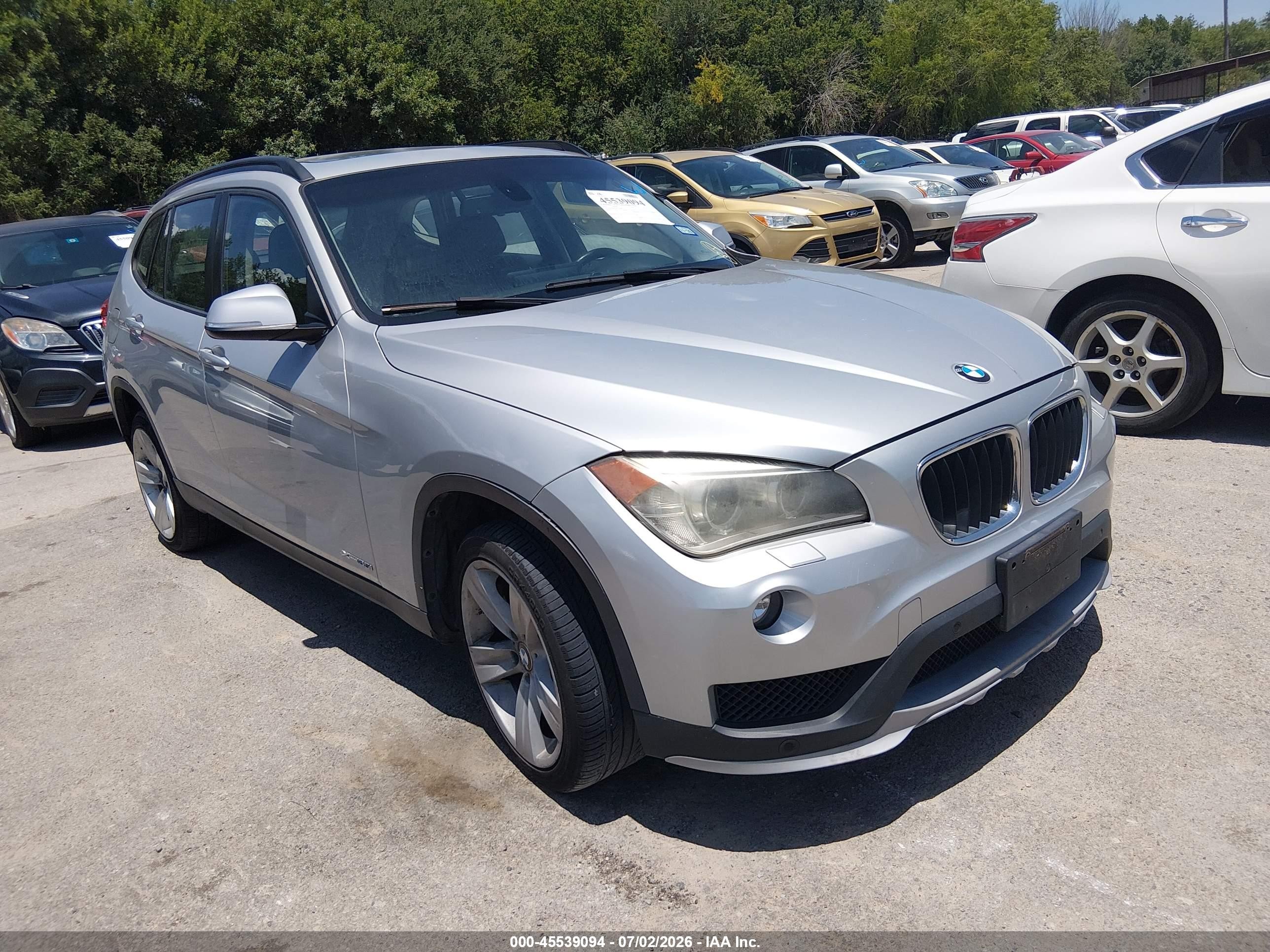2015 BMW X1 xDrive35i, VIN WBAVM5C54FVV94499 — Normal wear