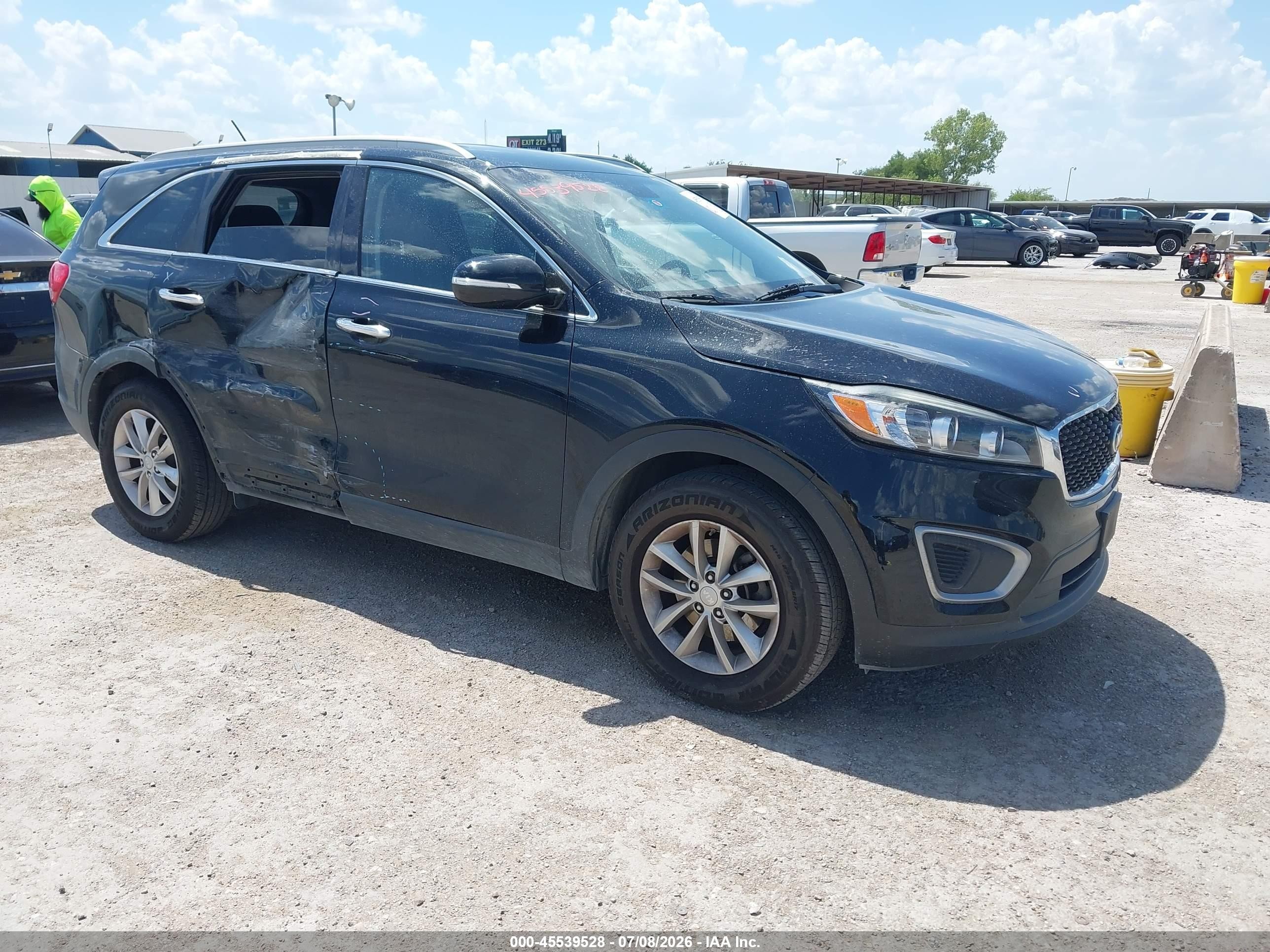 2016 Kia Sorento LX, VIN 5XYPG4A30GG119696 — Rear end