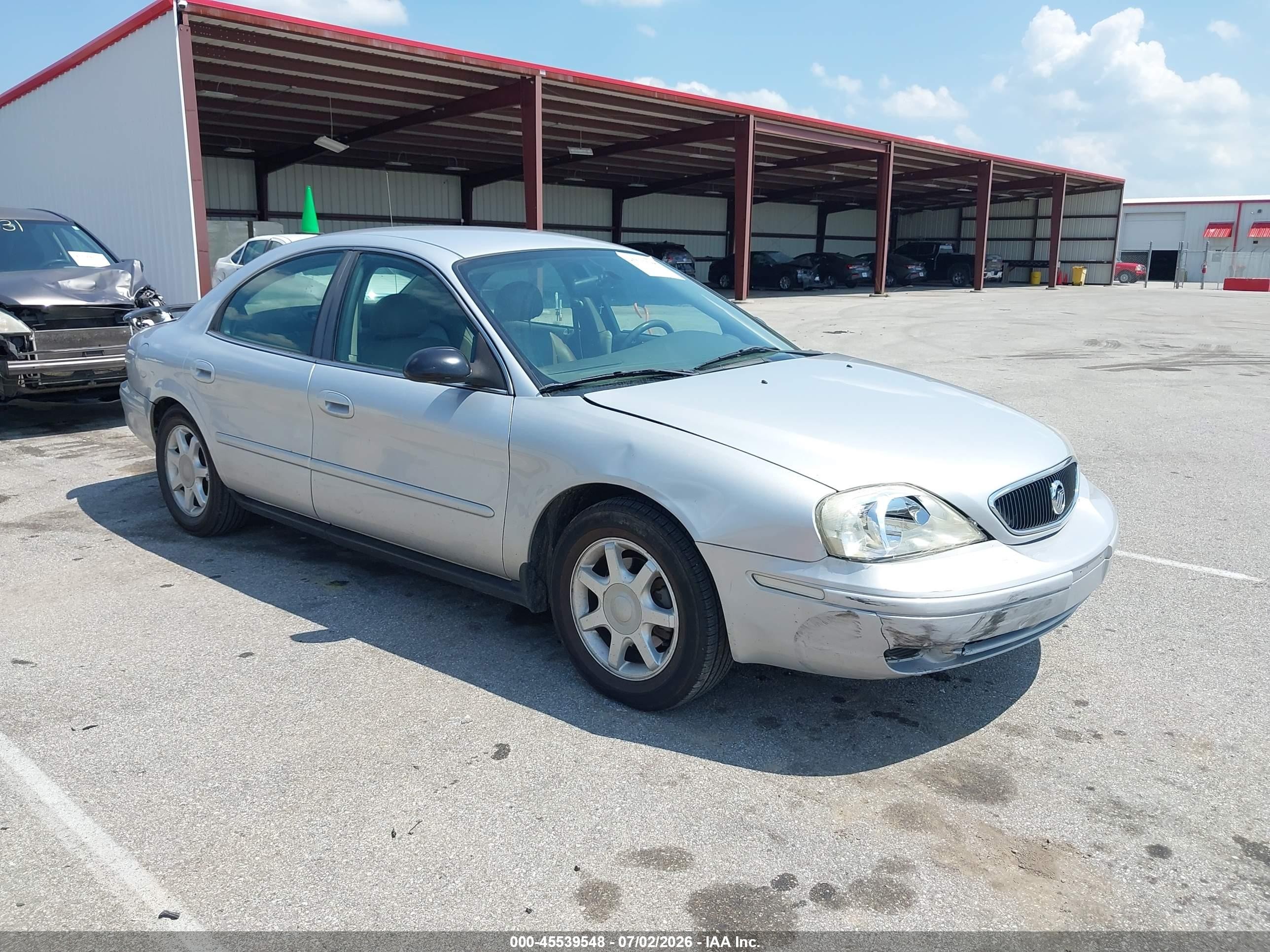 2003 Mercury Sable GS, VIN 1MEFM50U43G629110 — Front end