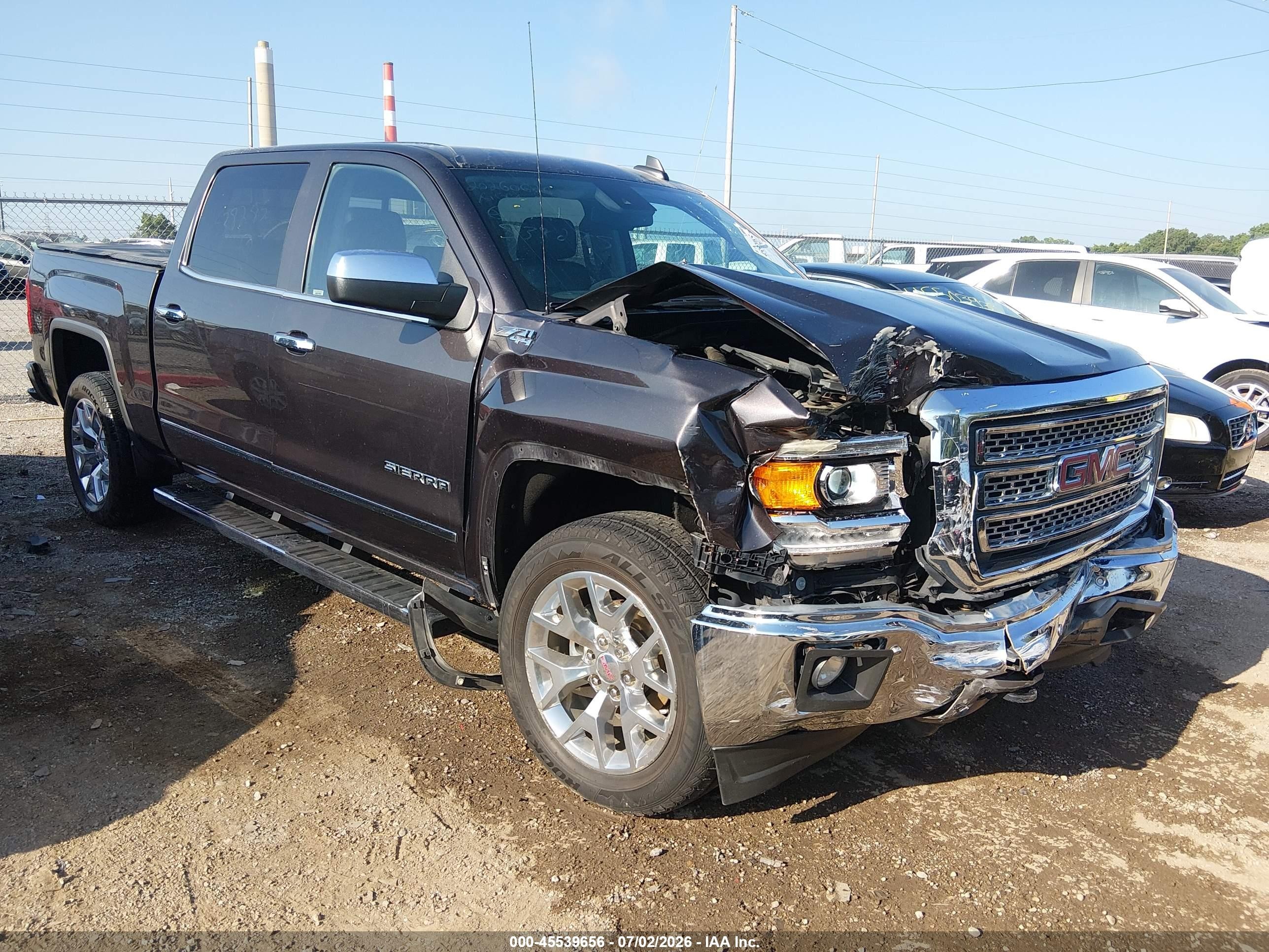 2015 GMC Sierra 1500 SLT, VIN 3GTU2VEC1FG538285 — Перед