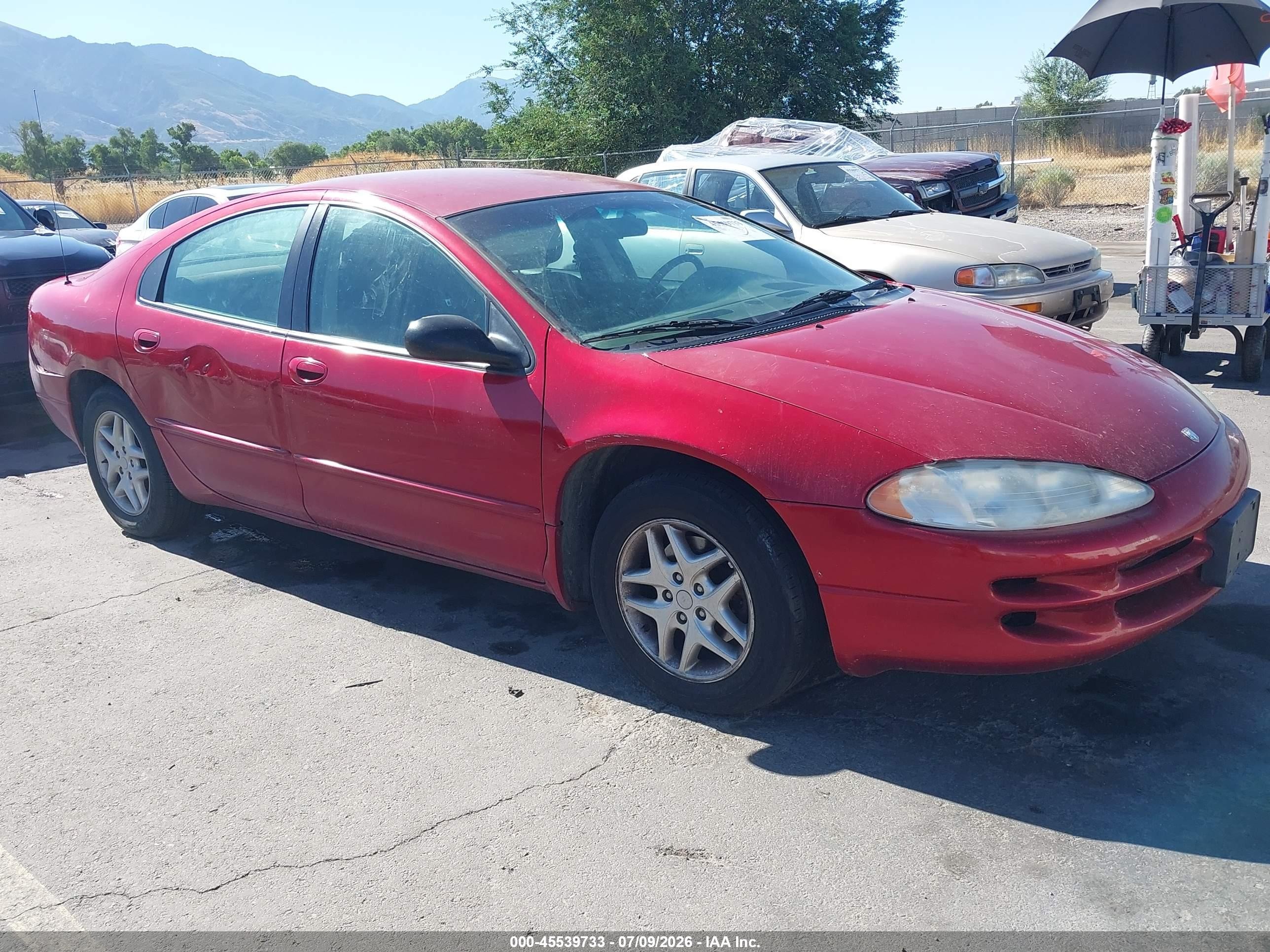 2003 Dodge Intrepid SE, VIN 2B3HD46R83H501627 — Side
