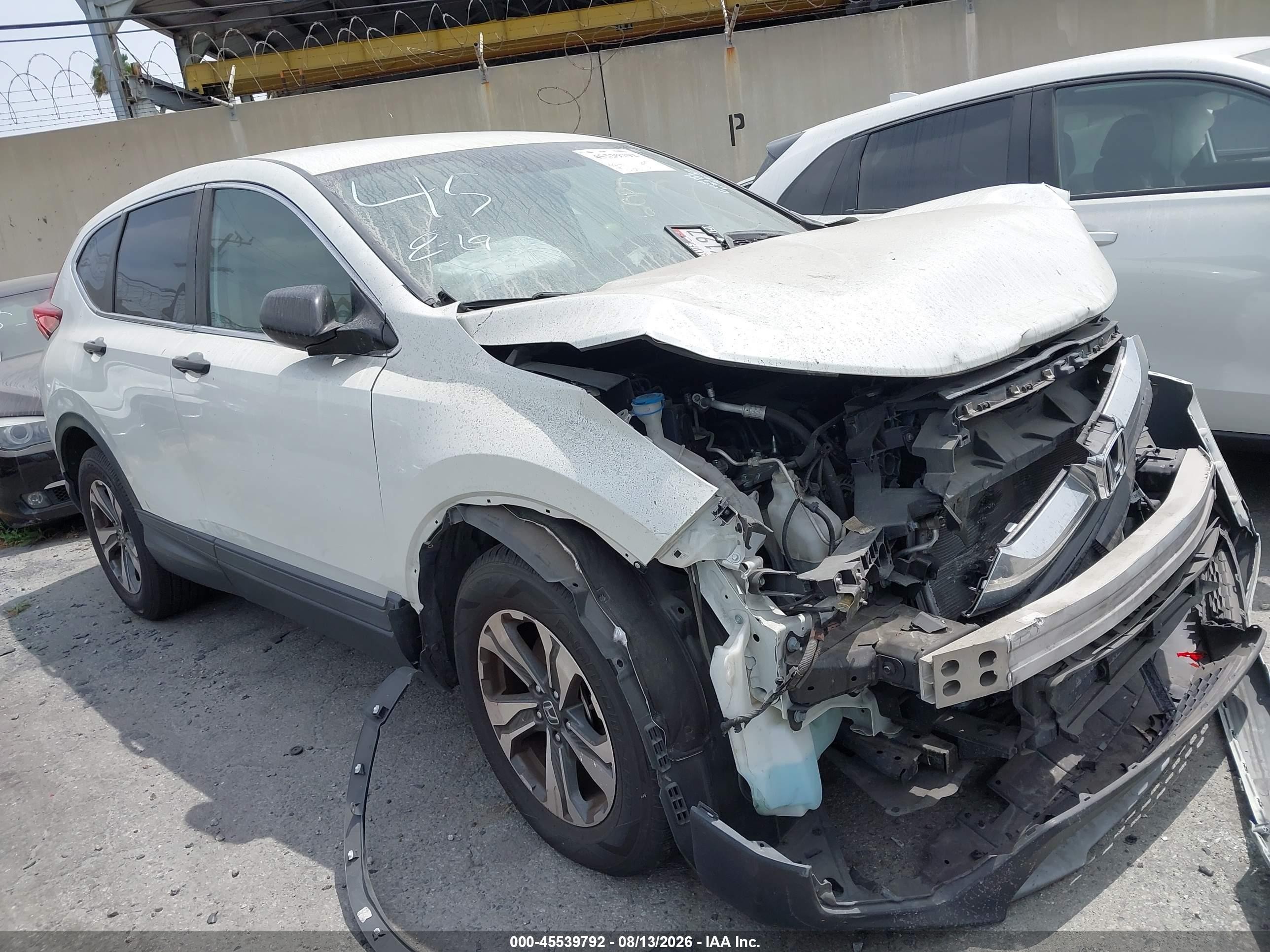2018 Honda CR-V LX, VIN 2HKRW5H32JH421644 — Front end